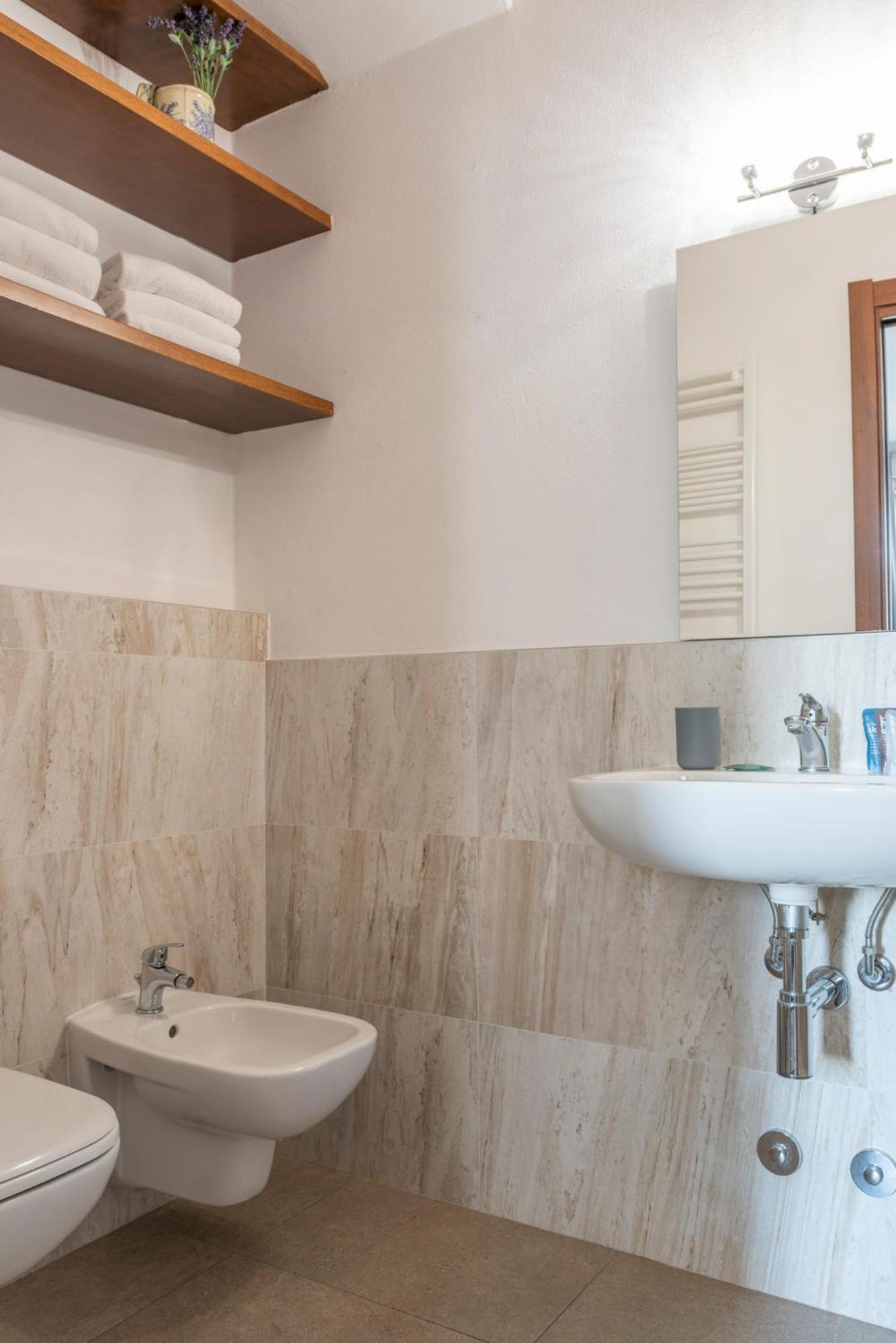Triple Room with Private Bathroom photo 3
