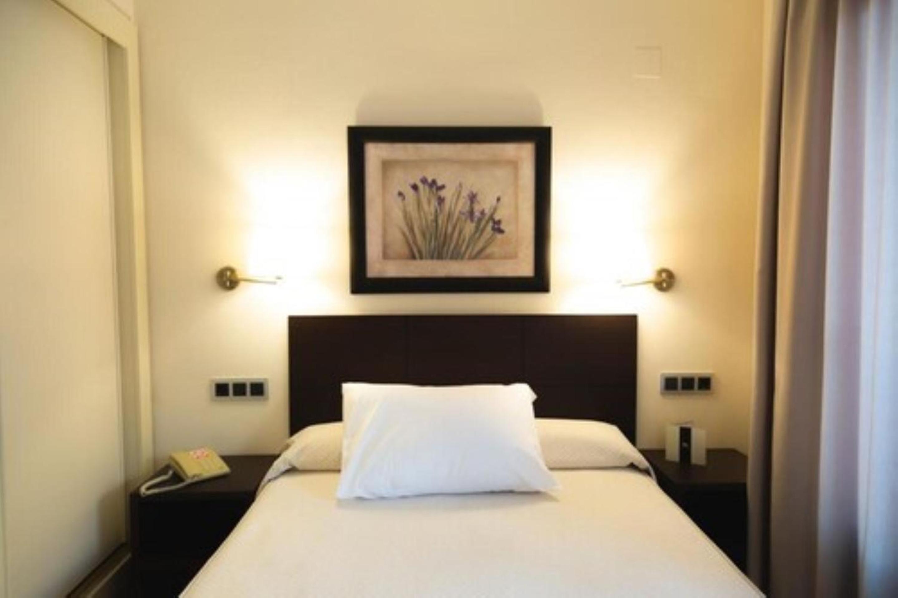 Single Room photo 2