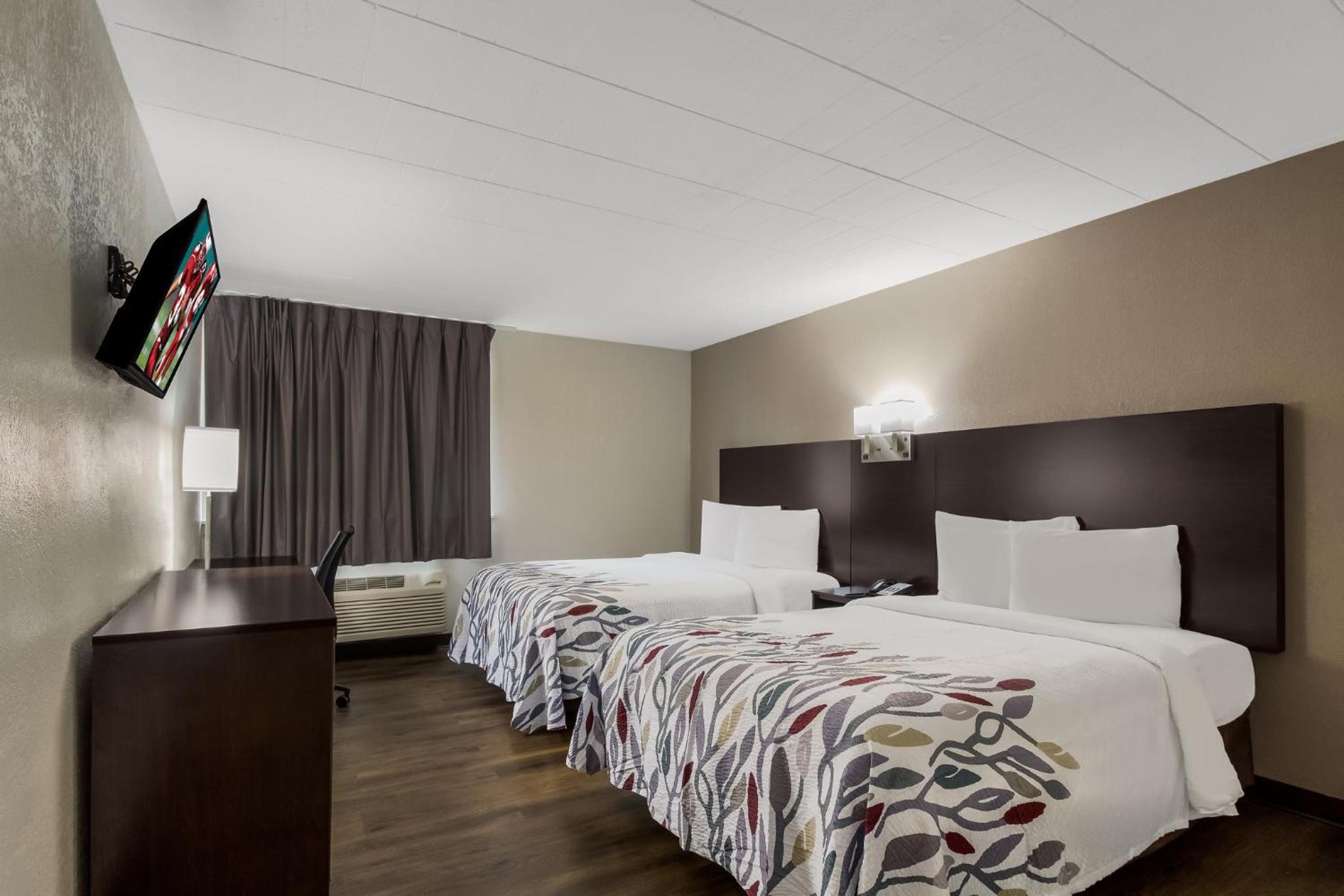 Deluxe Room with Two Double Beds Non-Smoking - Photo 4