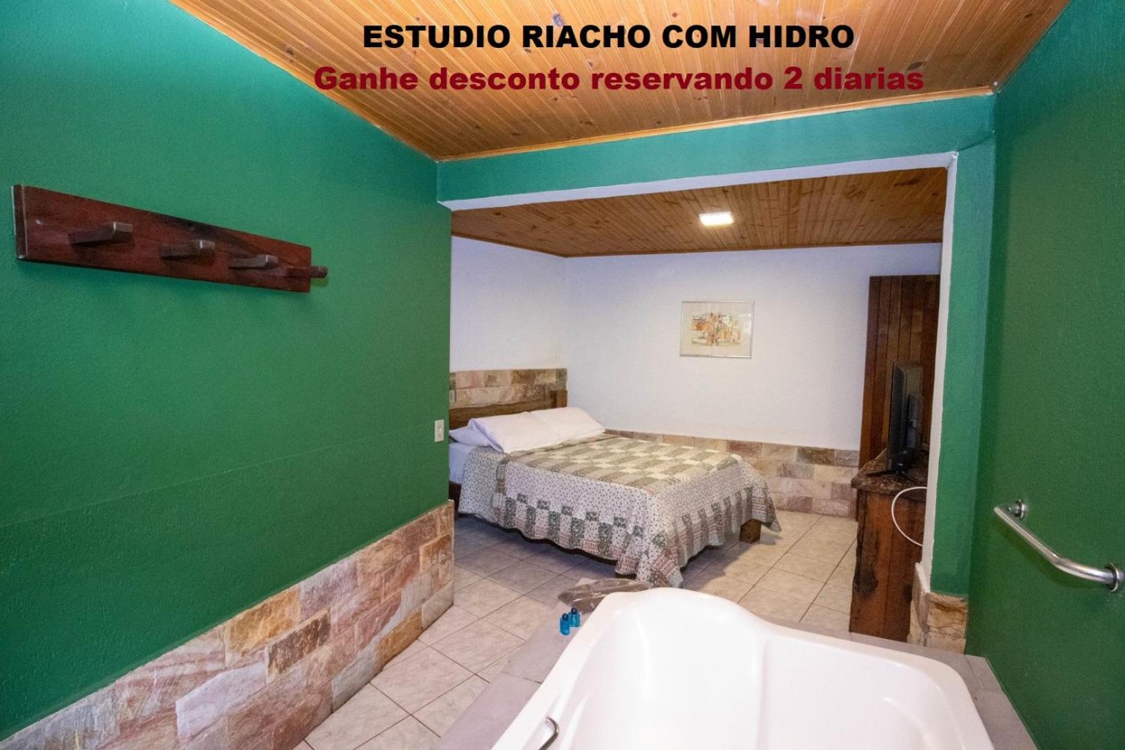 Studio with Spa Bath
