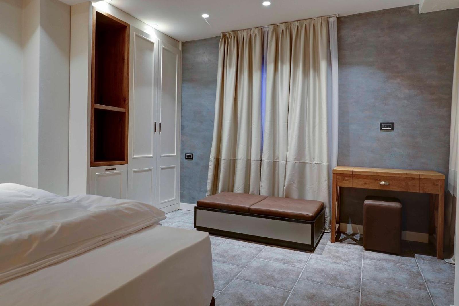 Triple Room with Lake View