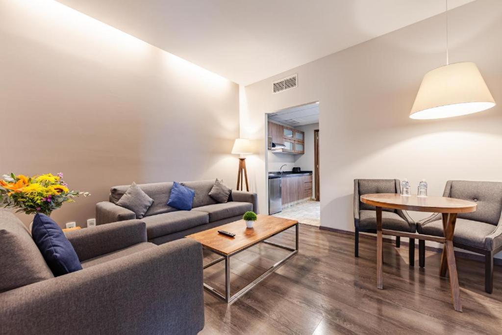 Superior Suite - Photo 15