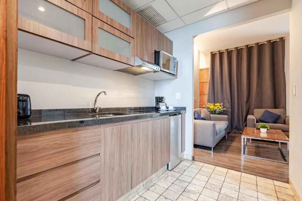 Superior Suite - Photo 8
