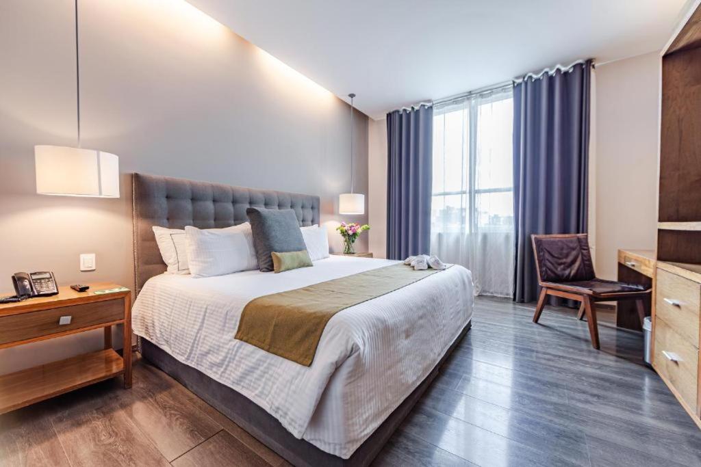 Superior Suite - Photo 13