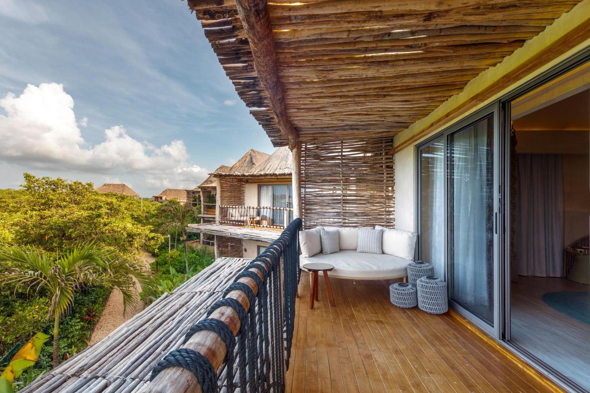 Junior Suite with Garden View - Photo 26