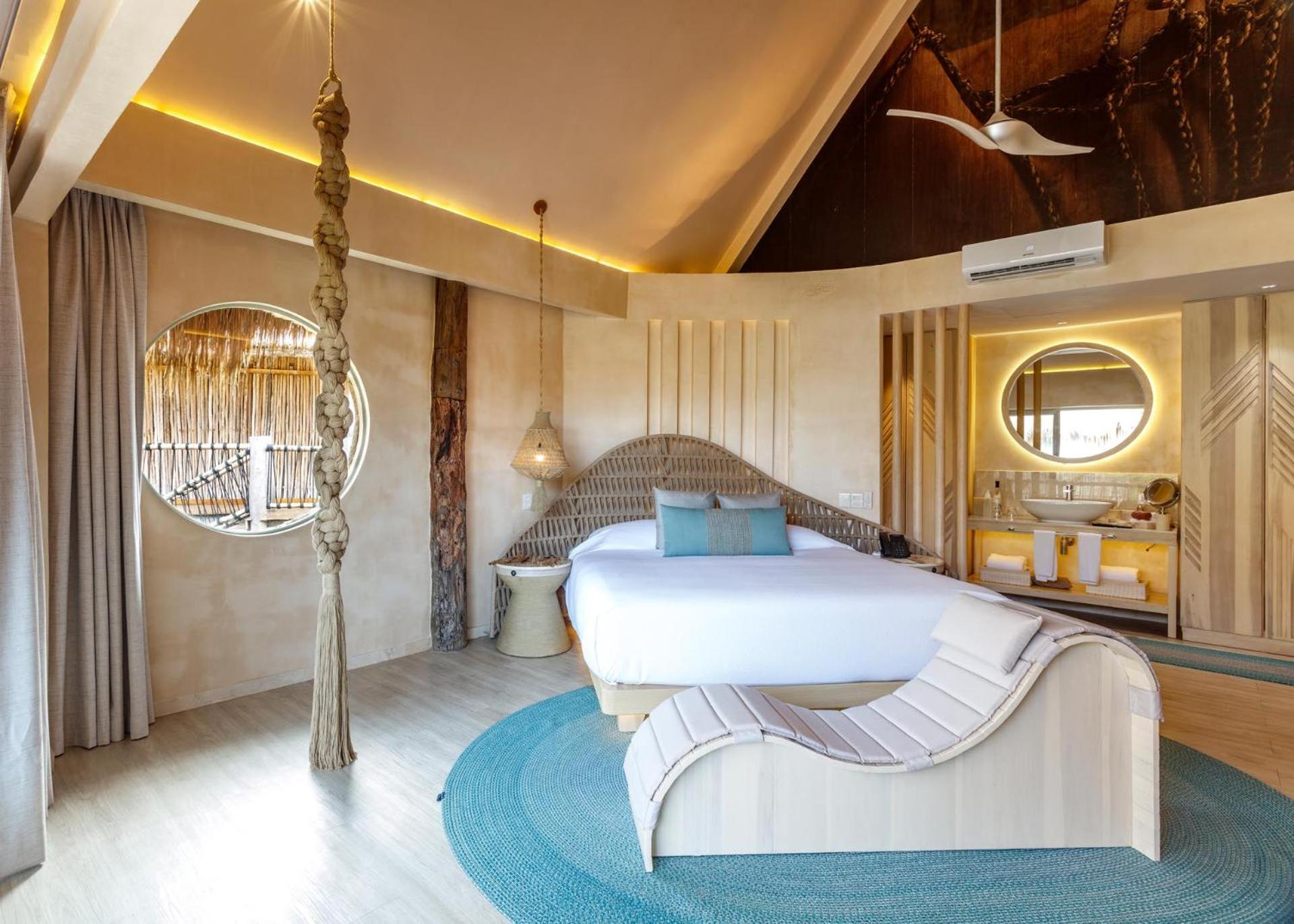 Junior Suite with Garden View - Photo 25