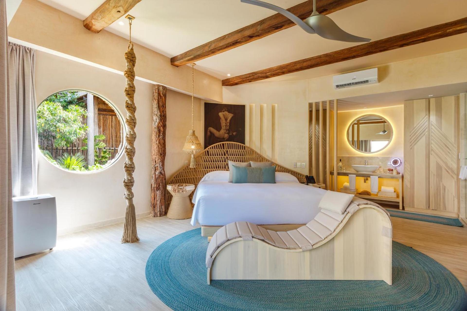 Junior Suite with Garden View - Photo 24