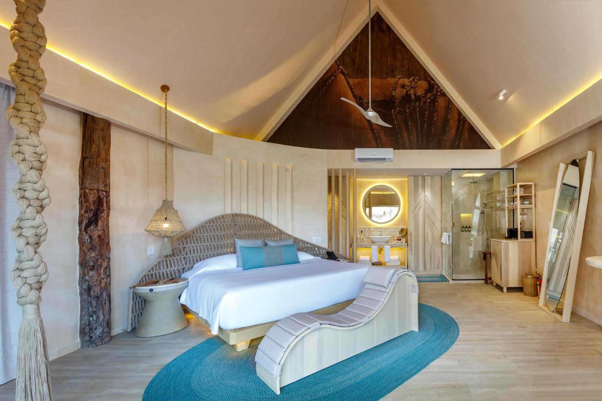 Junior Suite with Garden View - Photo 22