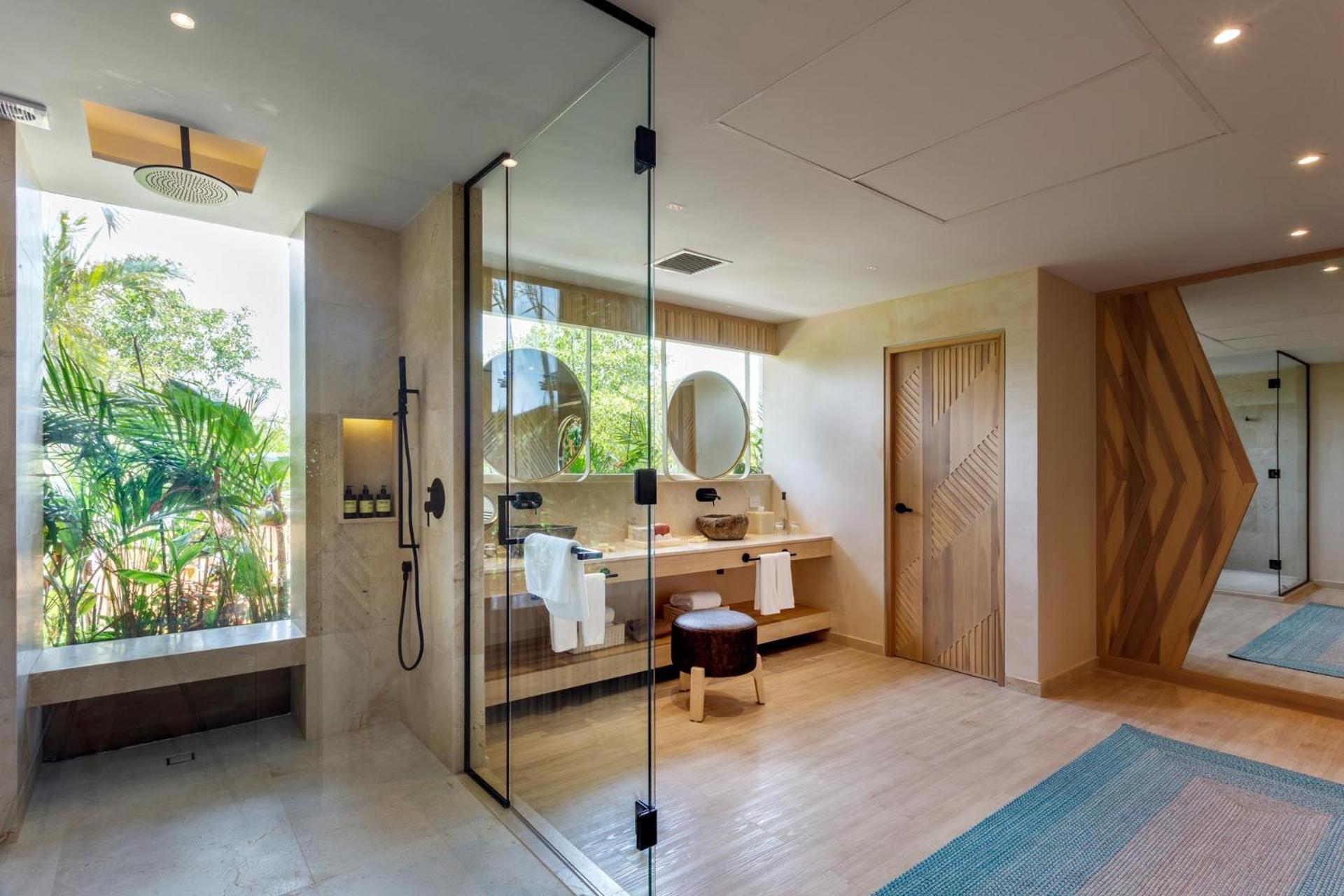 Deluxe Suite - Photo 35
