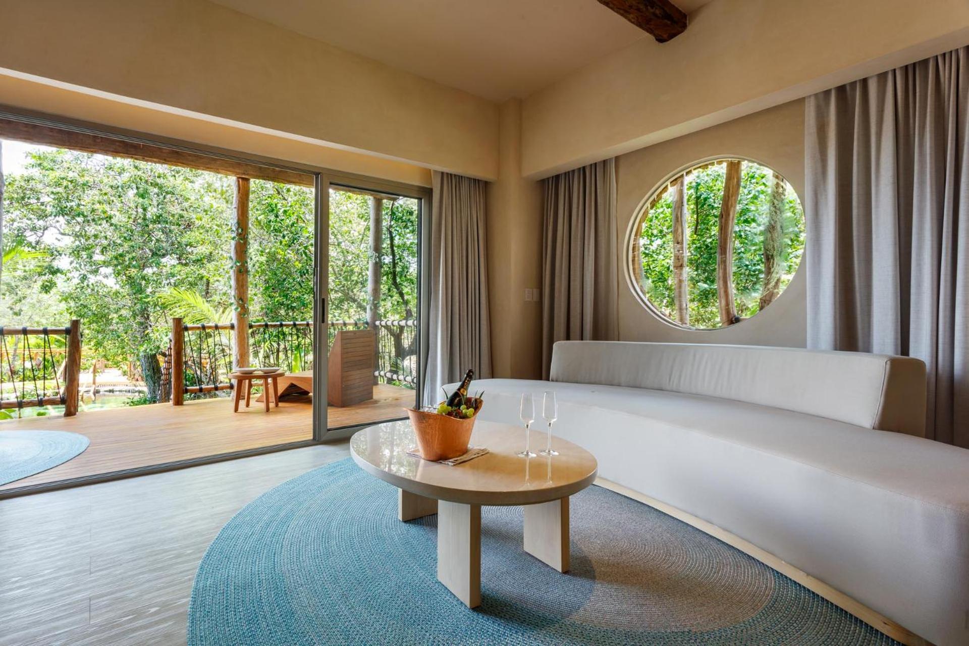 Deluxe Suite - Photo 3