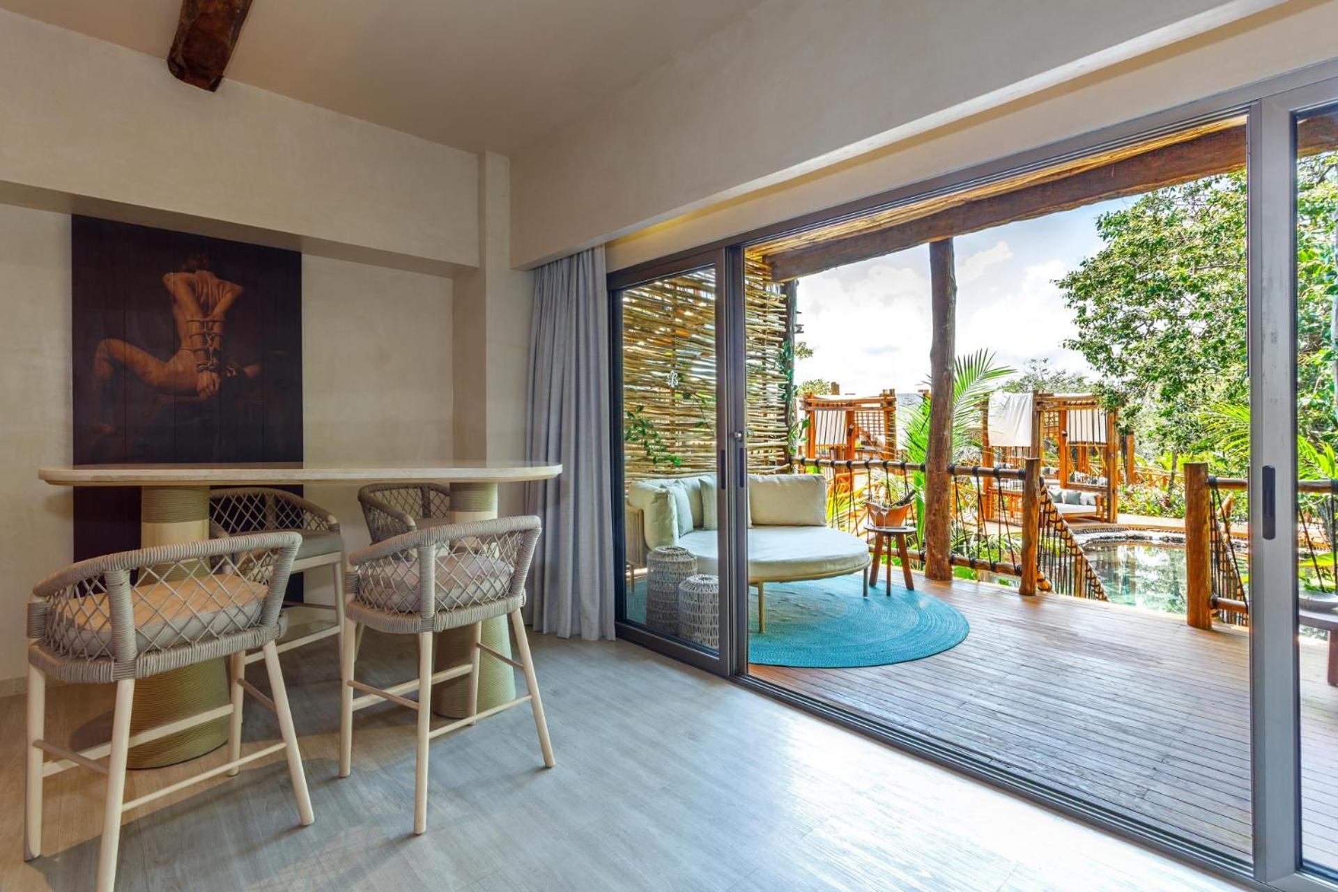 Deluxe Suite - Photo 19
