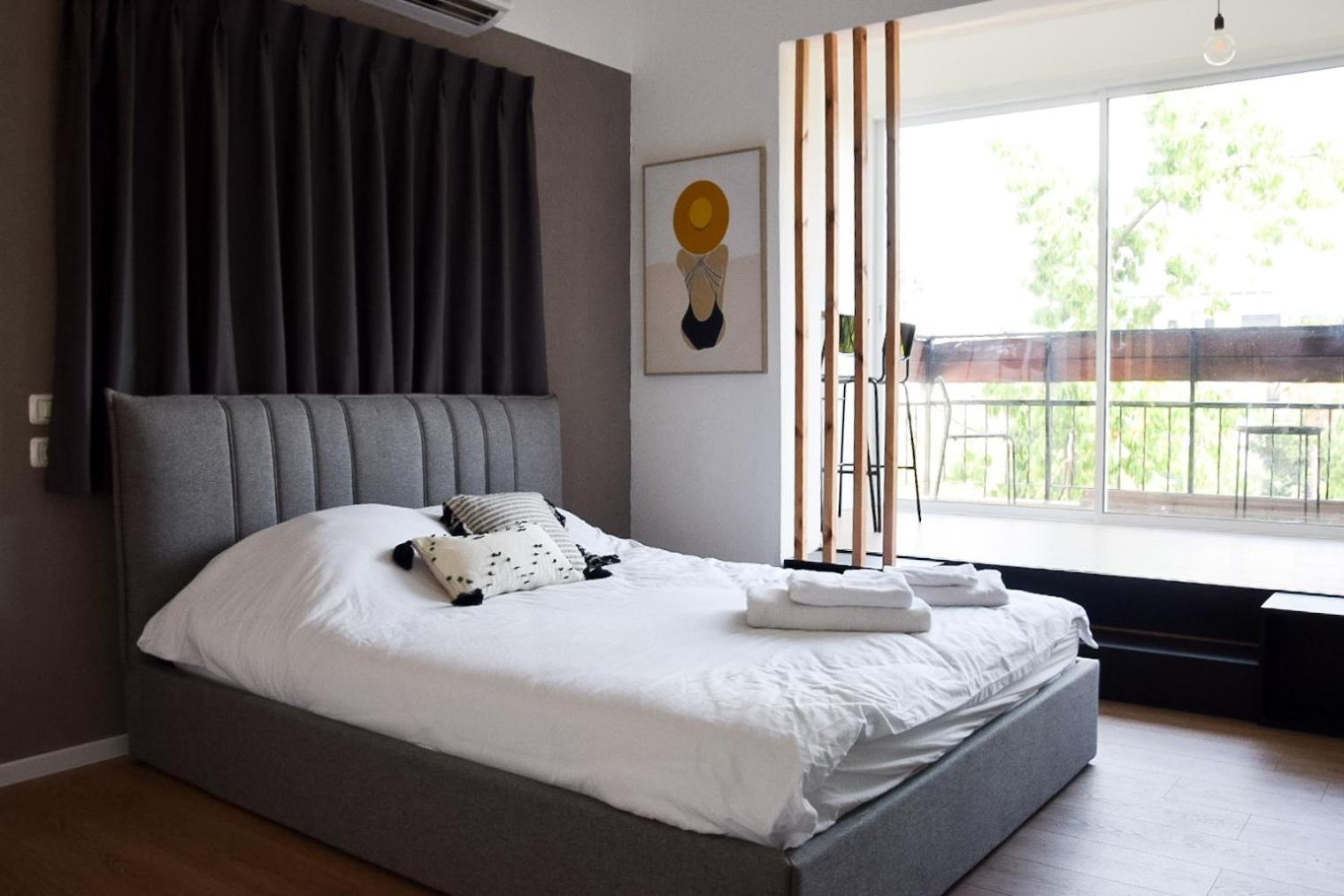 Suite with Balcony - Photo 6