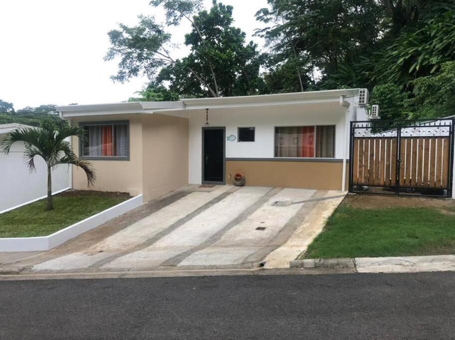 Three-Bedroom House photo 1