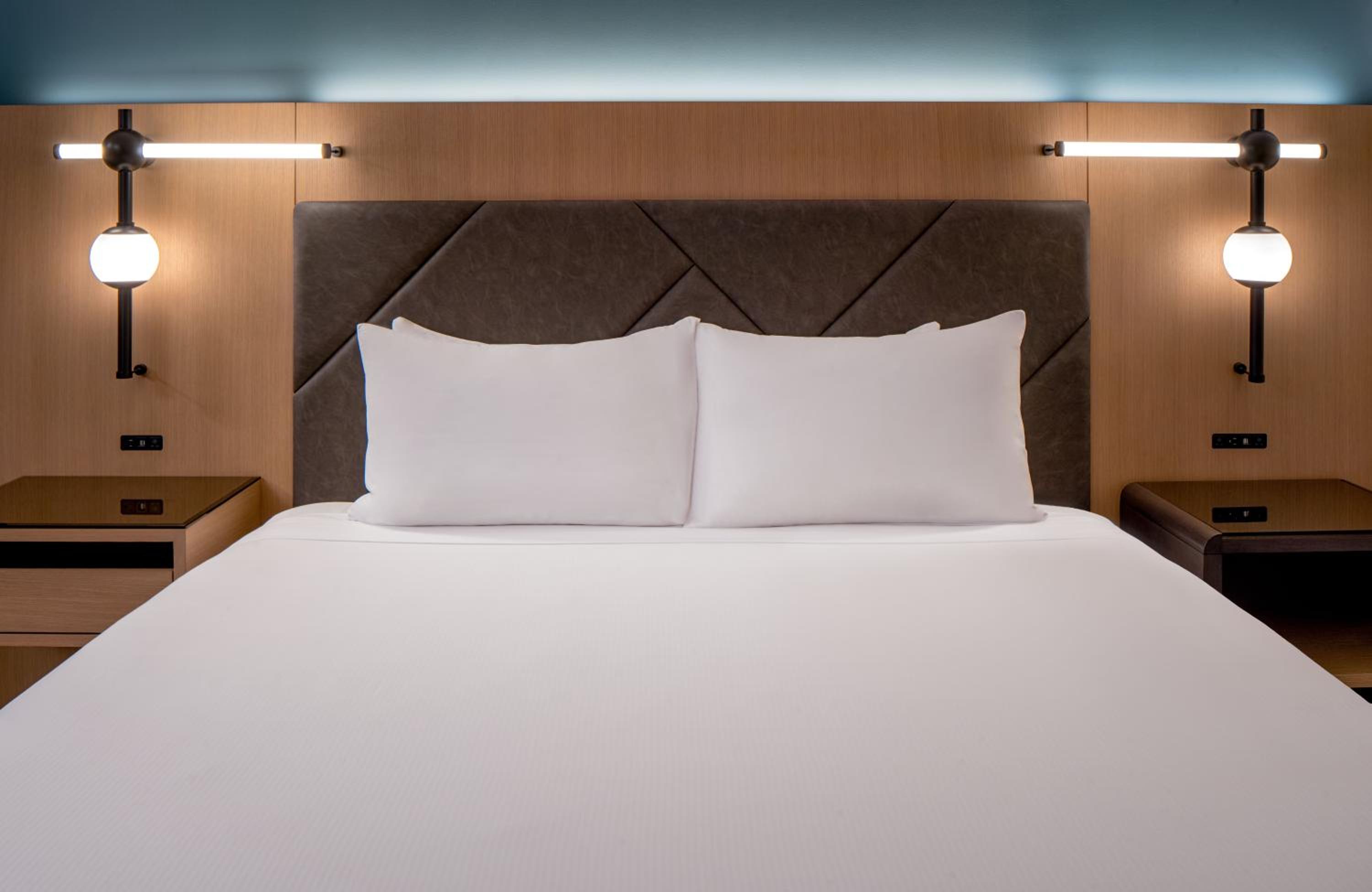 King Room with Bay View - Photo 1
