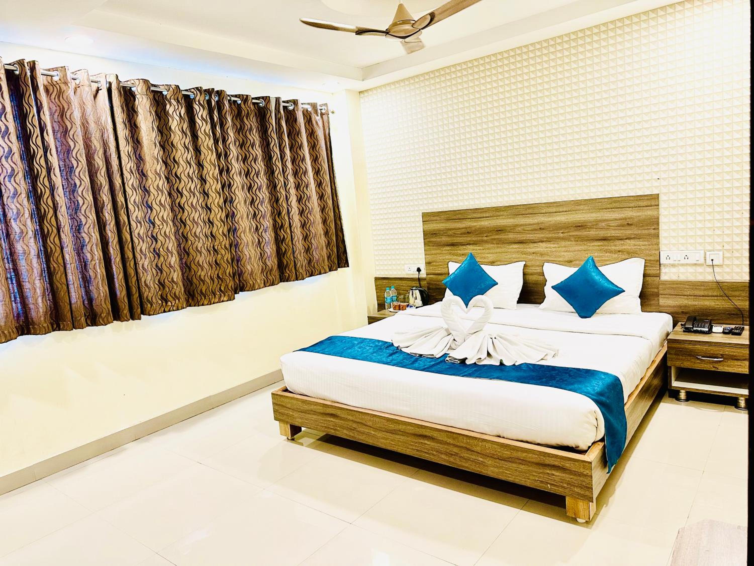Superior Double or Twin Room - Photo 3