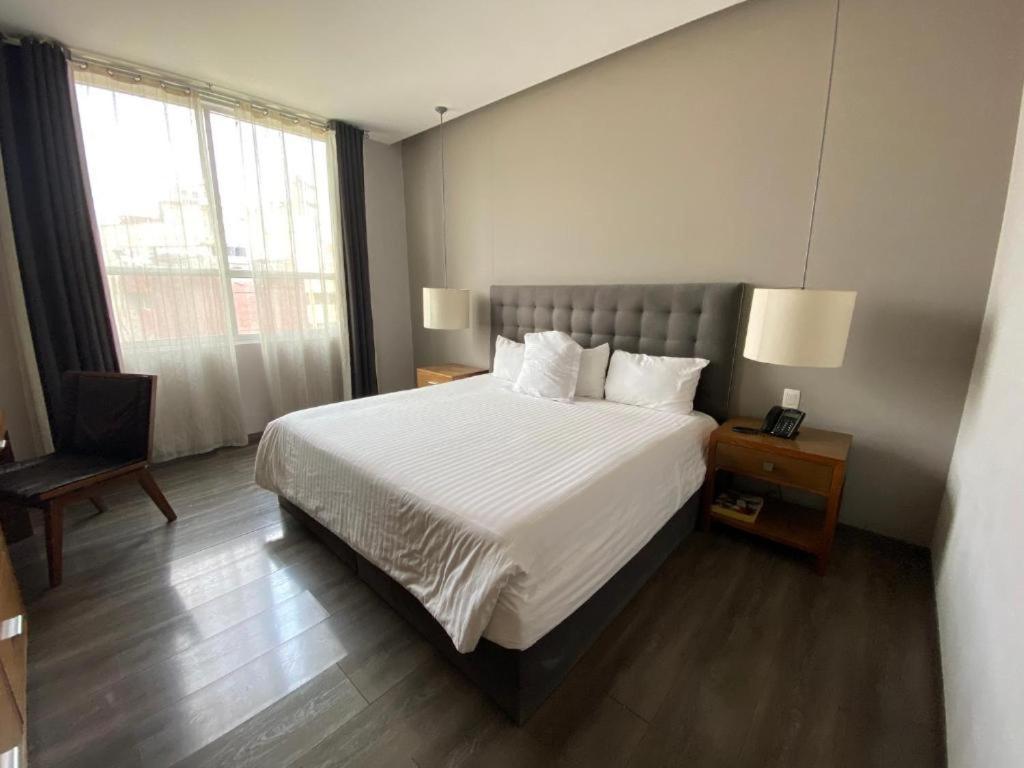 Standard Suite - Photo 17