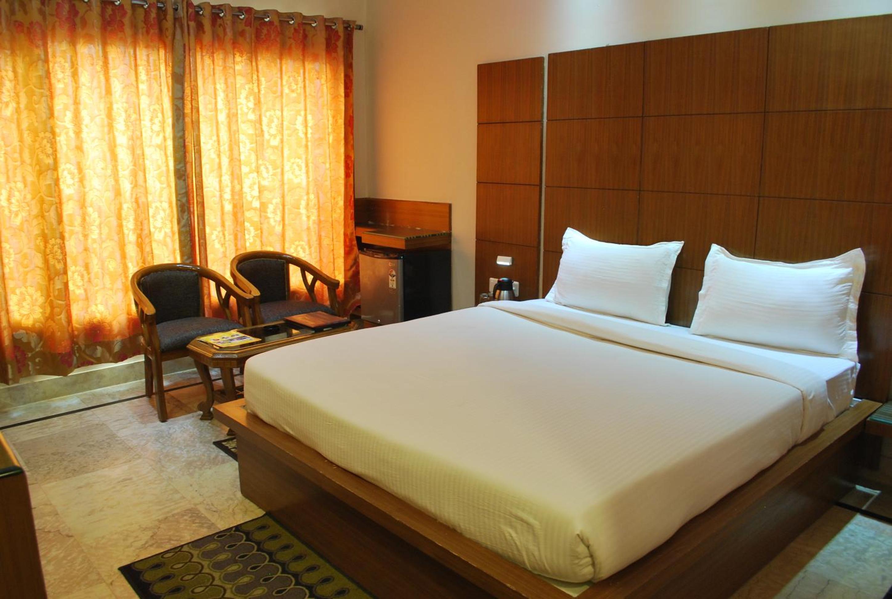 Basic Double Room photo 3