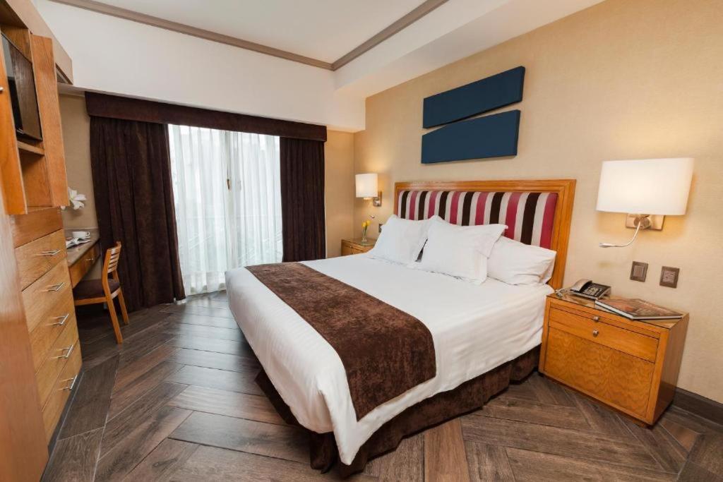 Standard Suite - Photo 5