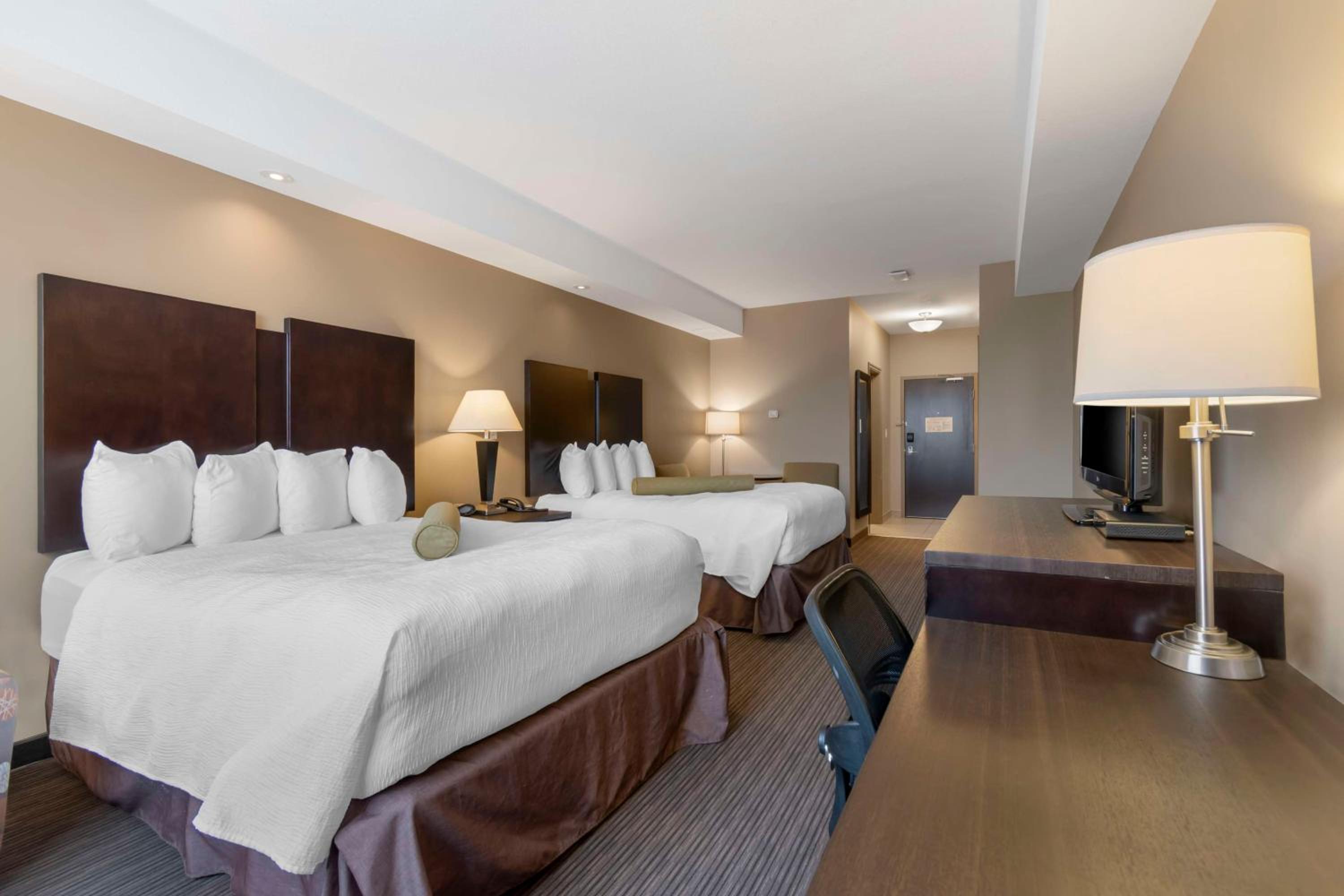 Queen Room with Two Queen Beds - Non-Smoking