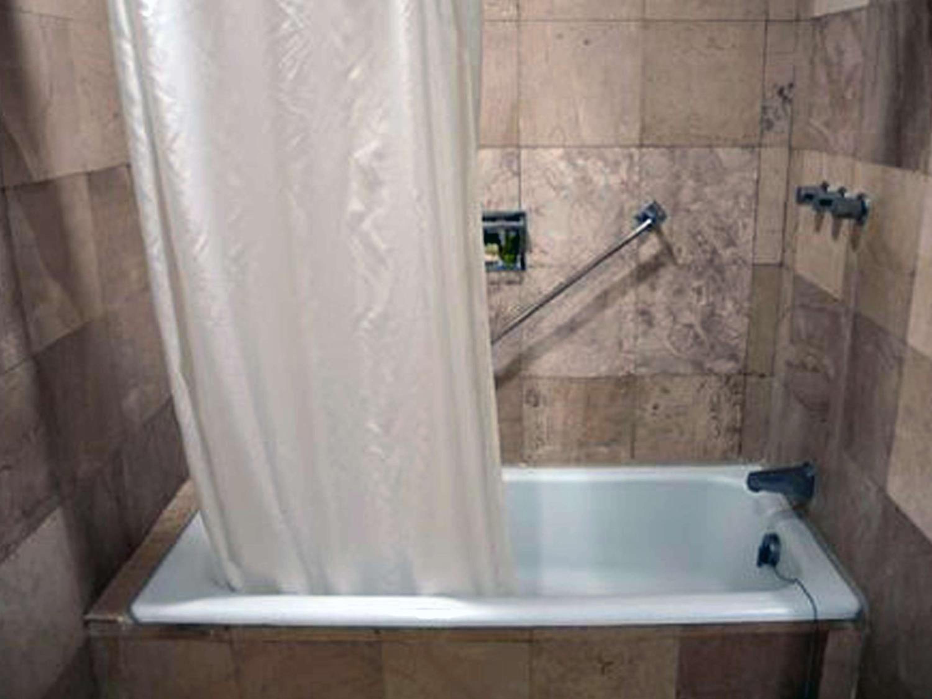 King Room - Non-Smoking - Photo 2