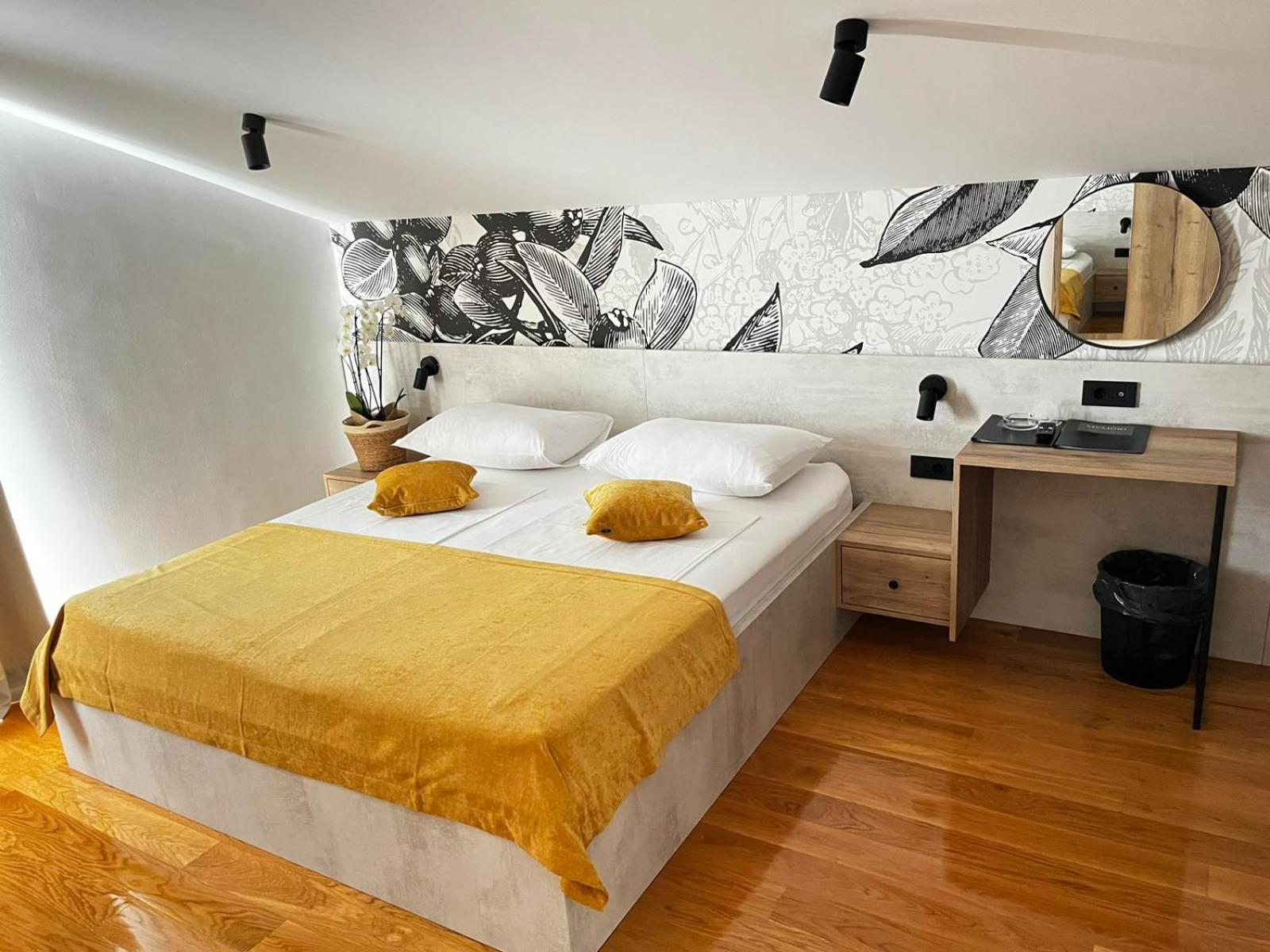 Triple Room - Photo 11