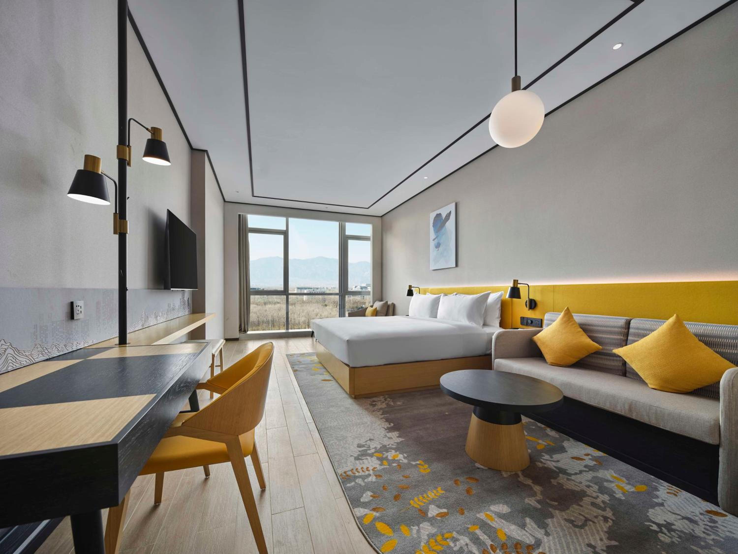 King Guest Room - Photo 1