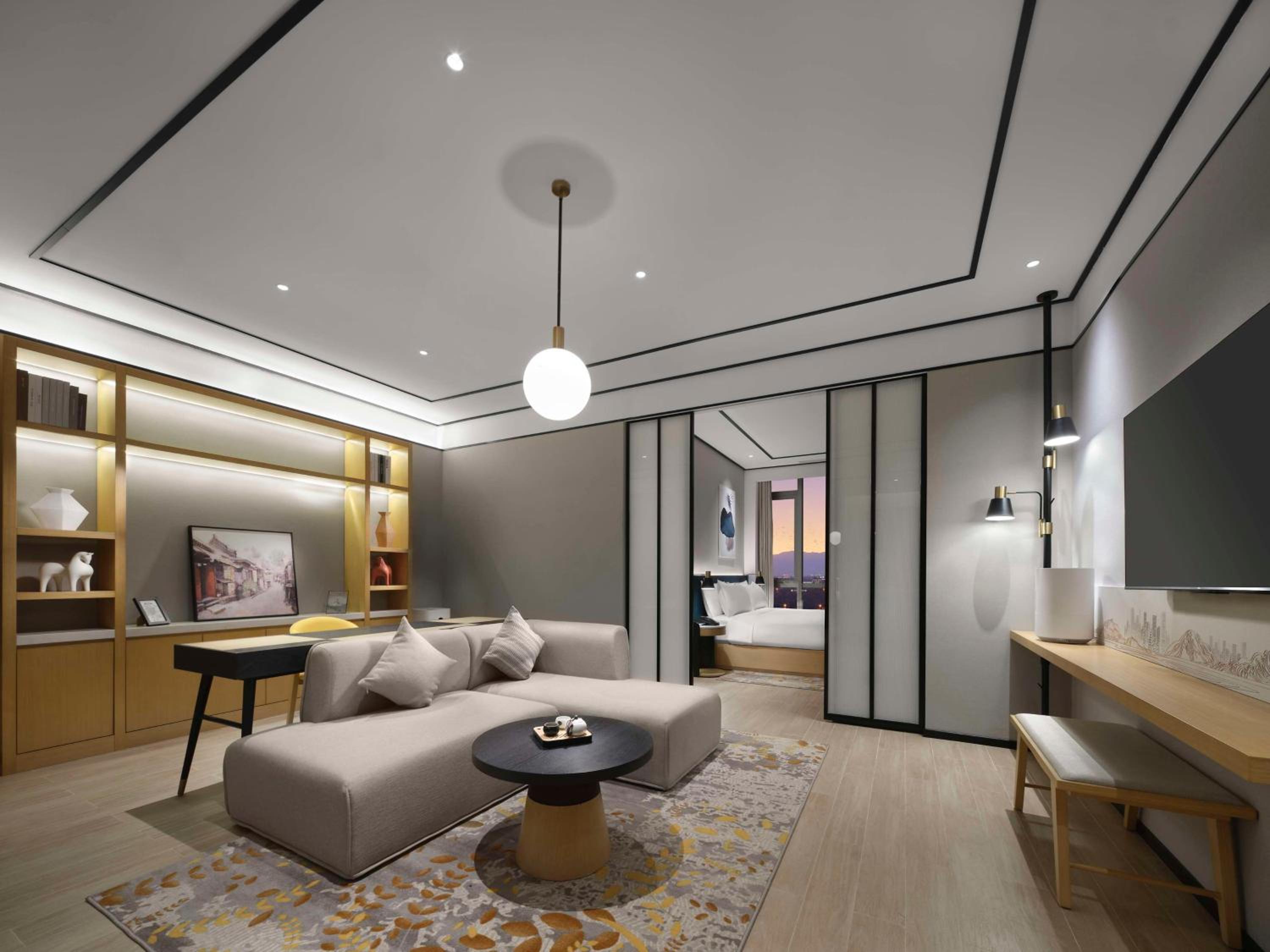 Deluxe King Suite - Photo 1