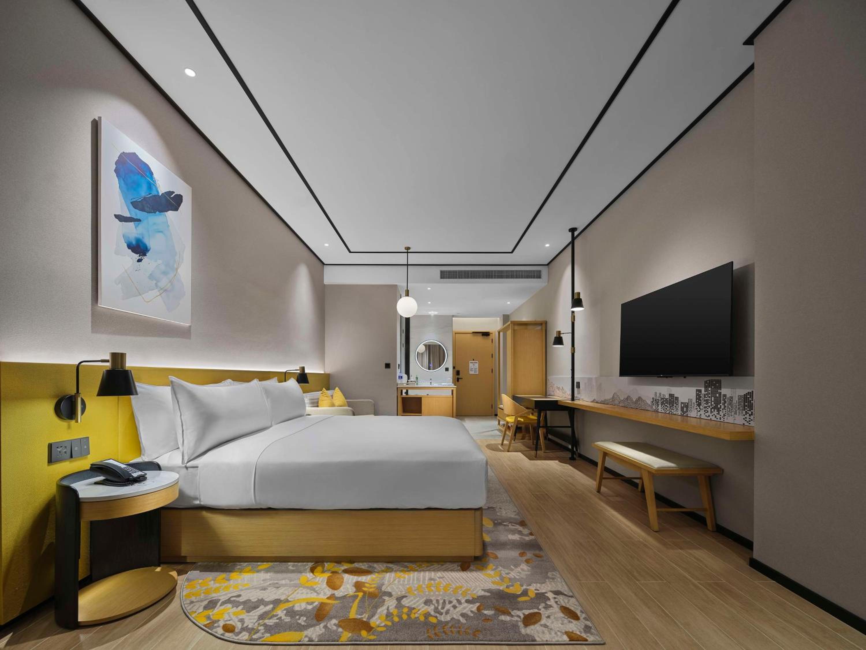 King Guest Room - Photo 2