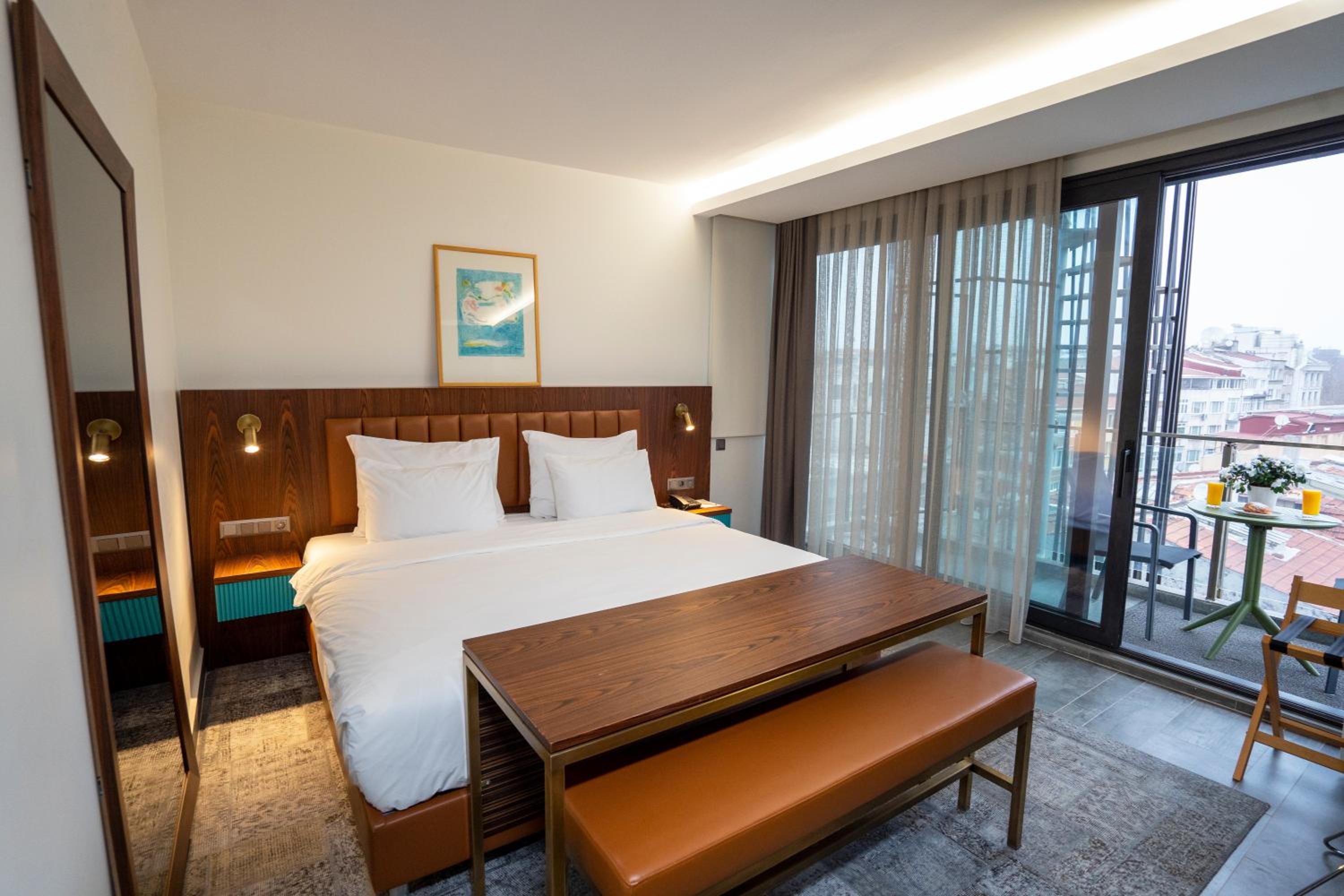 Superior Deluxe Double or Twin Room  photo 3