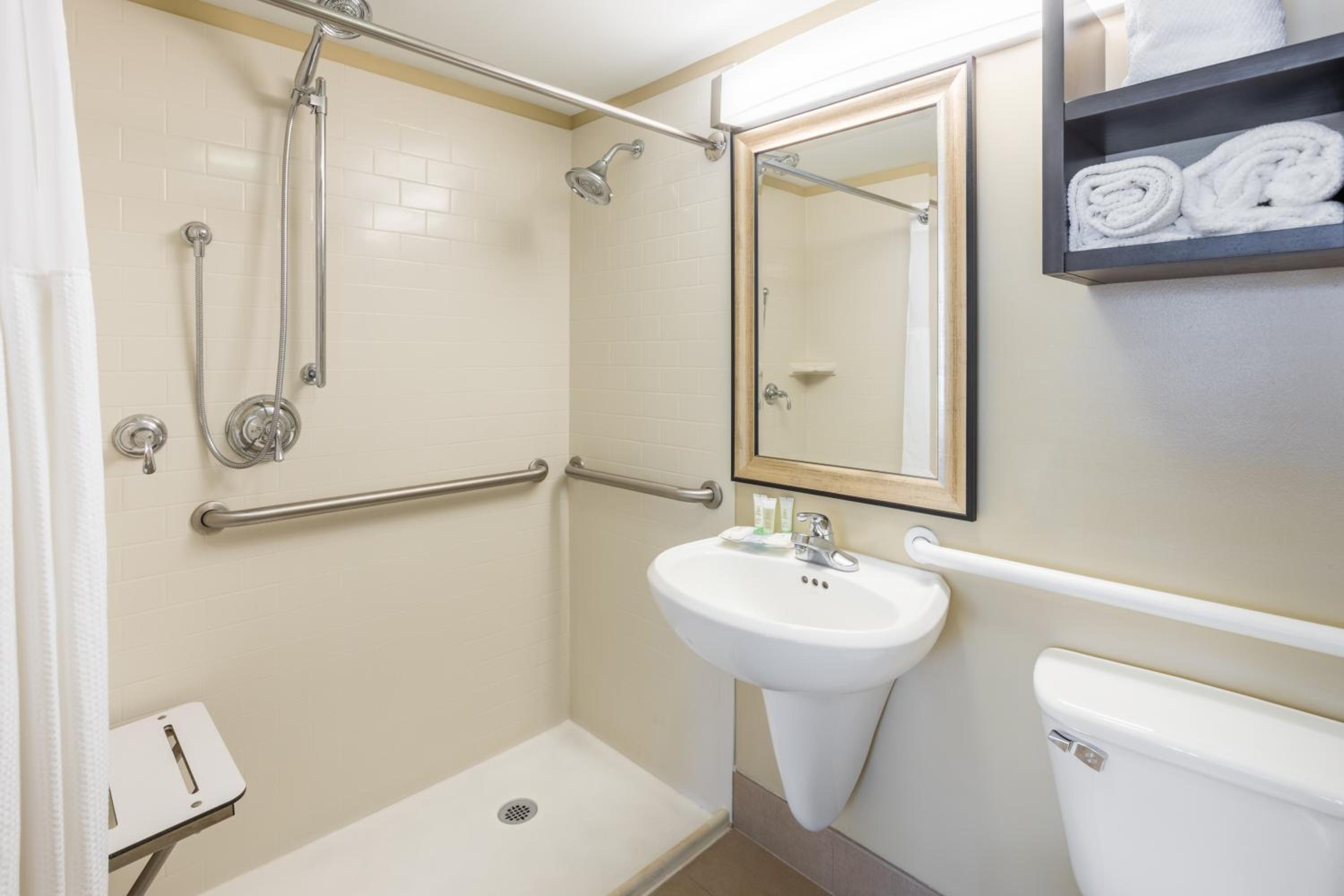 Double Room with Two Double Beds - Disability Access with Roll In Shower