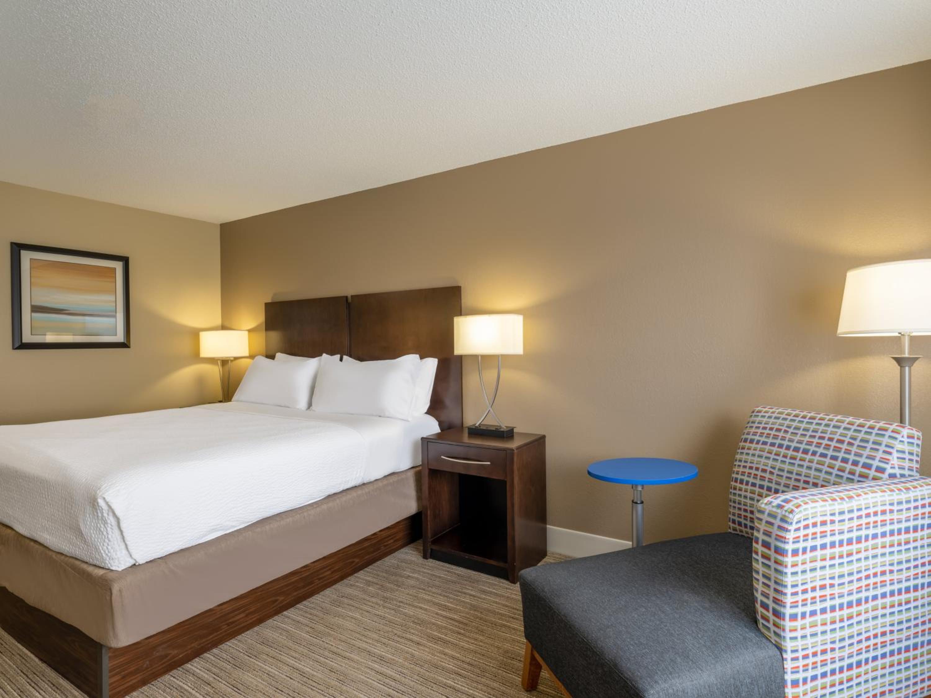 Standard King Room photo 2