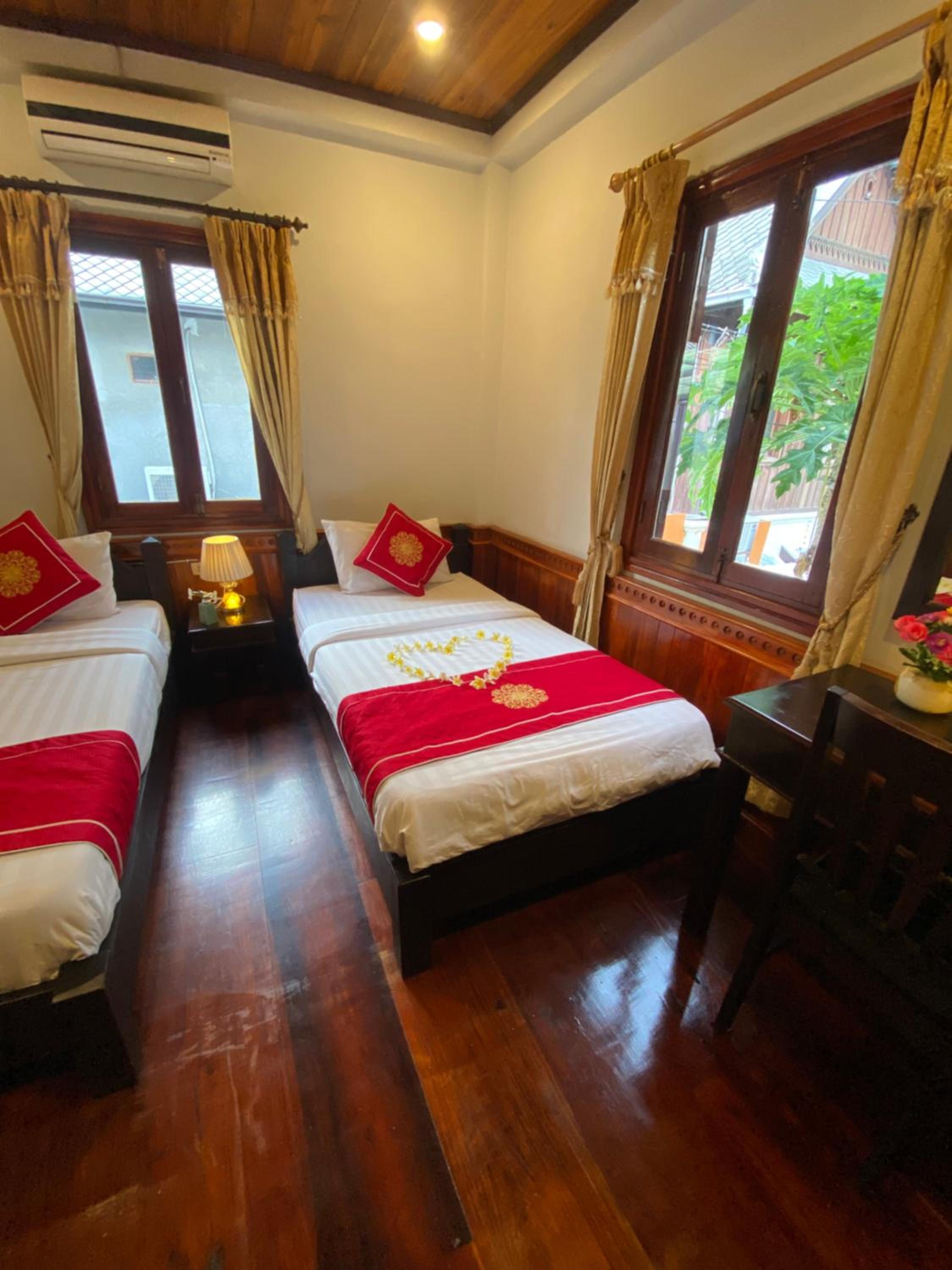 Deluxe Twin Room - Photo 10