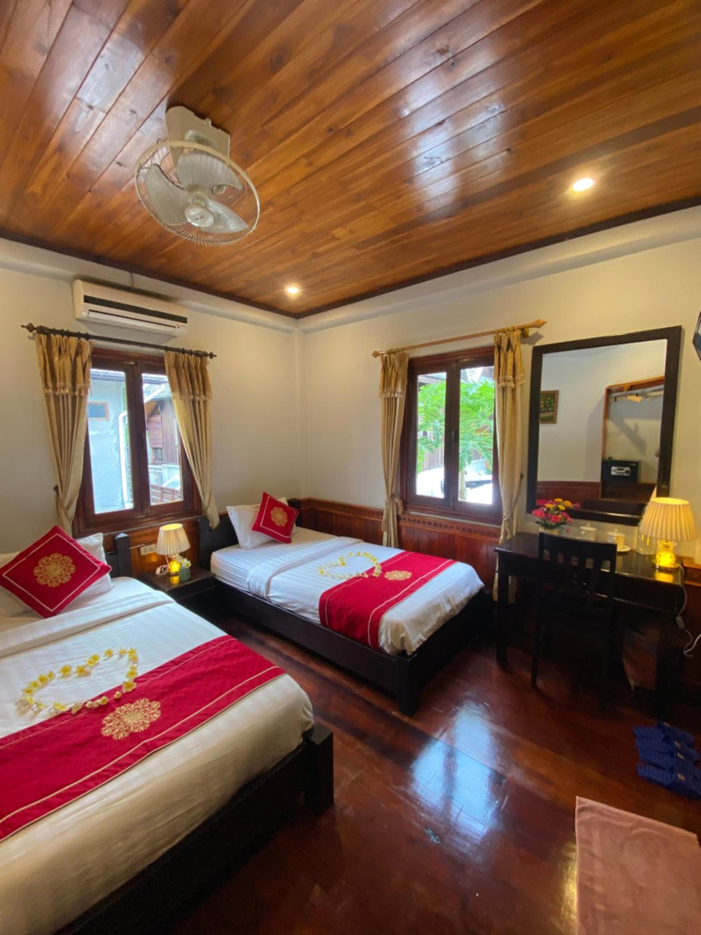 Deluxe Twin Room - Photo 21