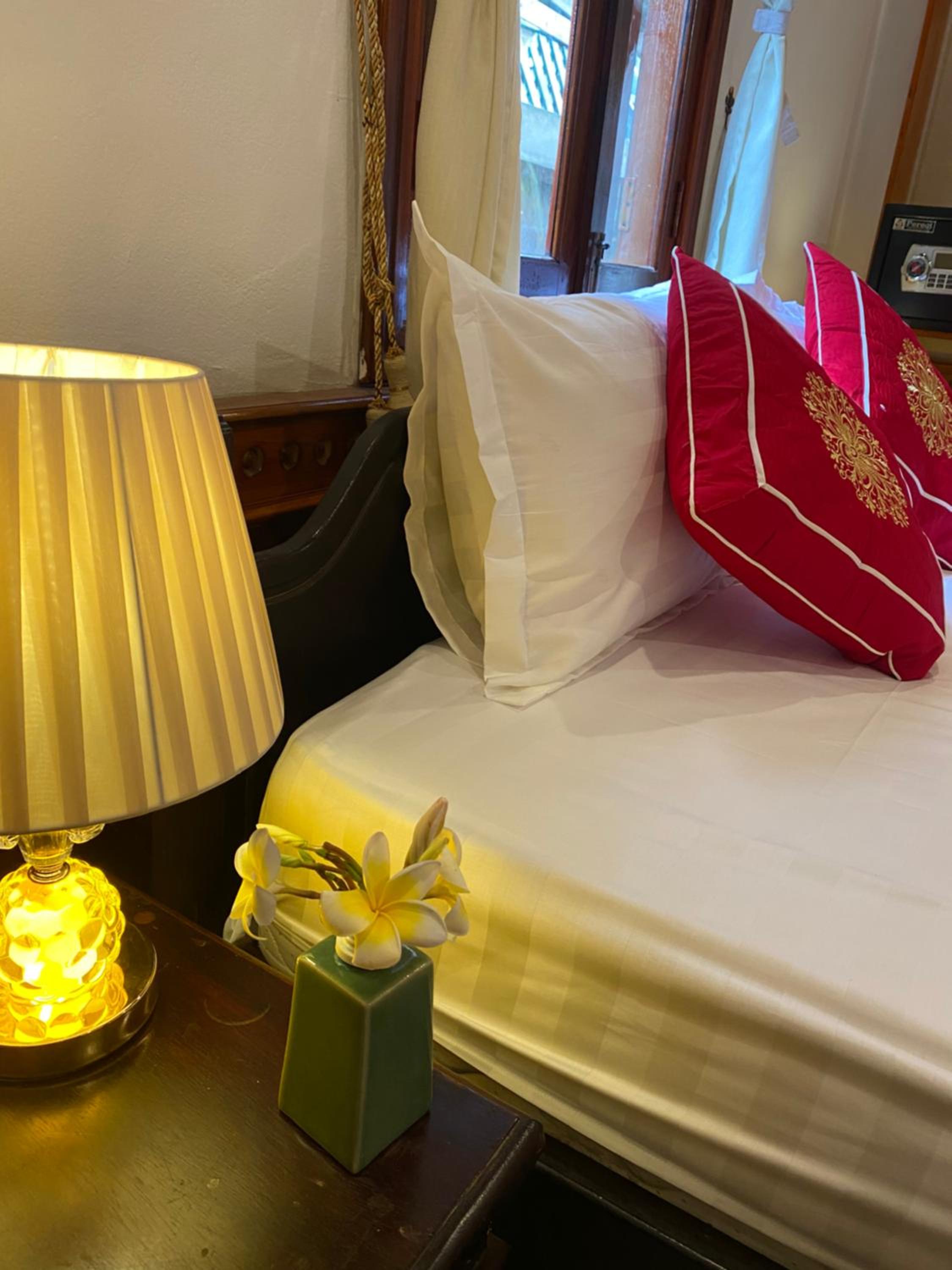 Deluxe Double Room - Photo 11