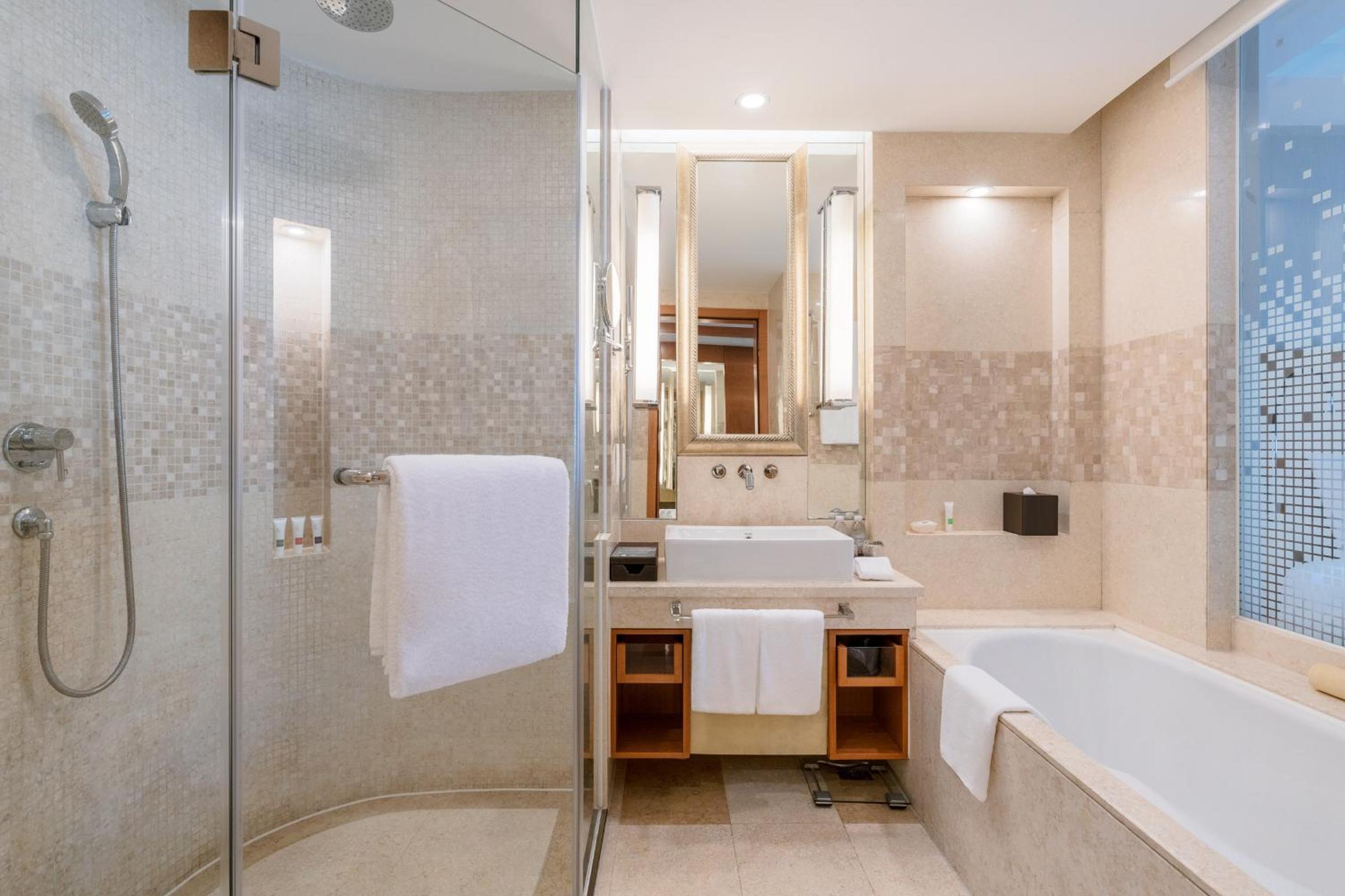 Swiss Advantage King Room