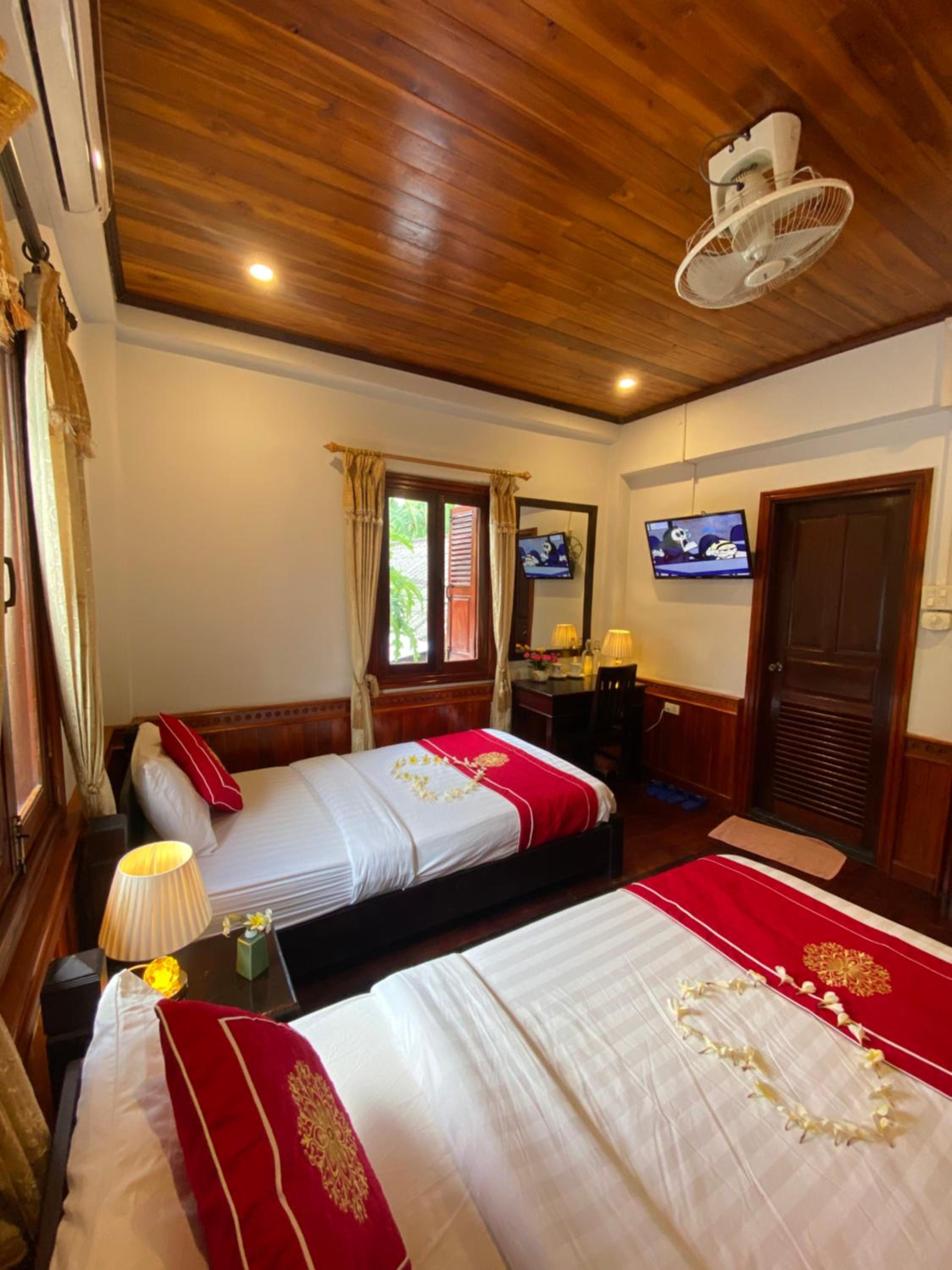 Deluxe Twin Room - Photo 15