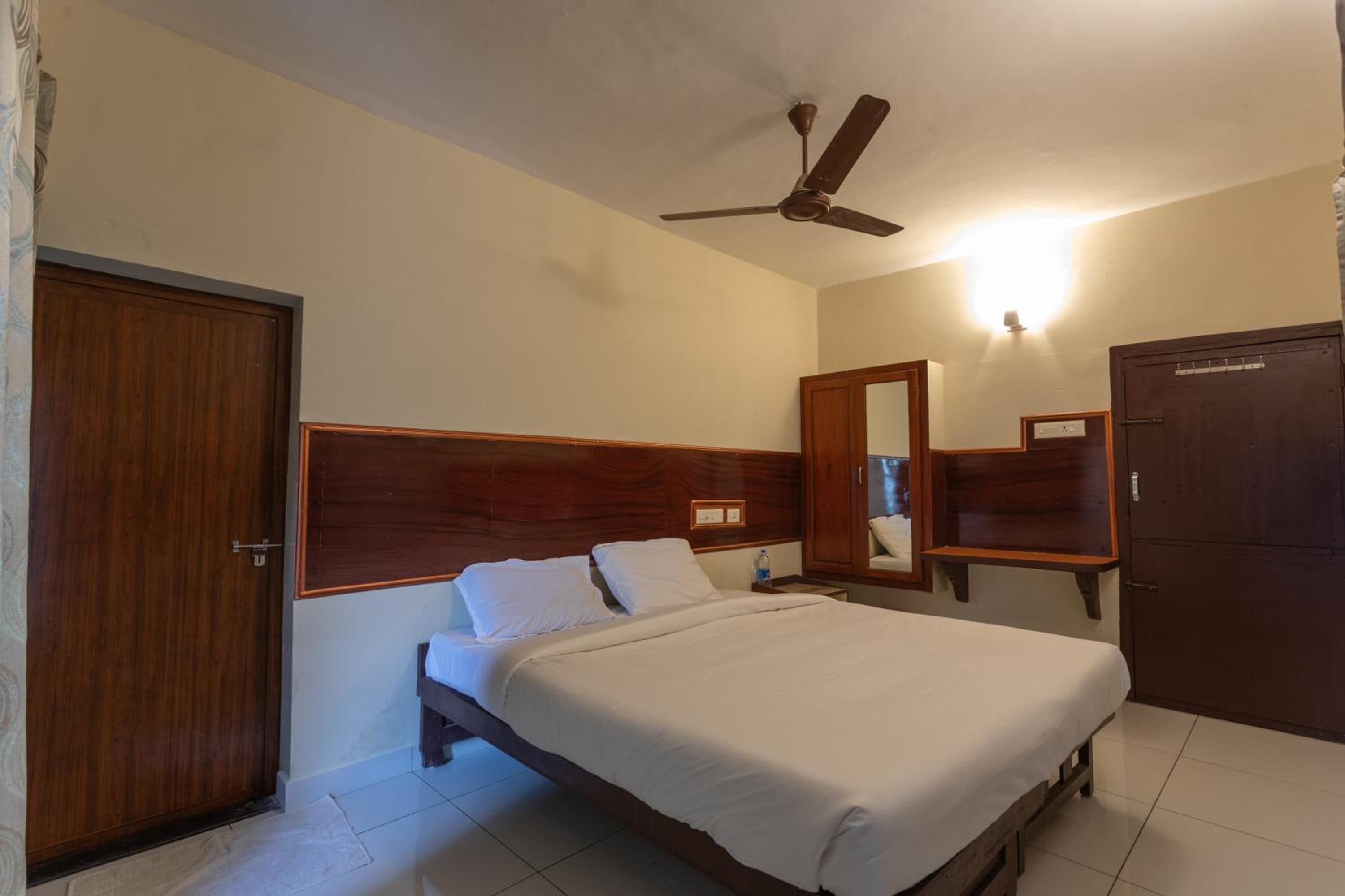 Standard Double Room - Photo 1