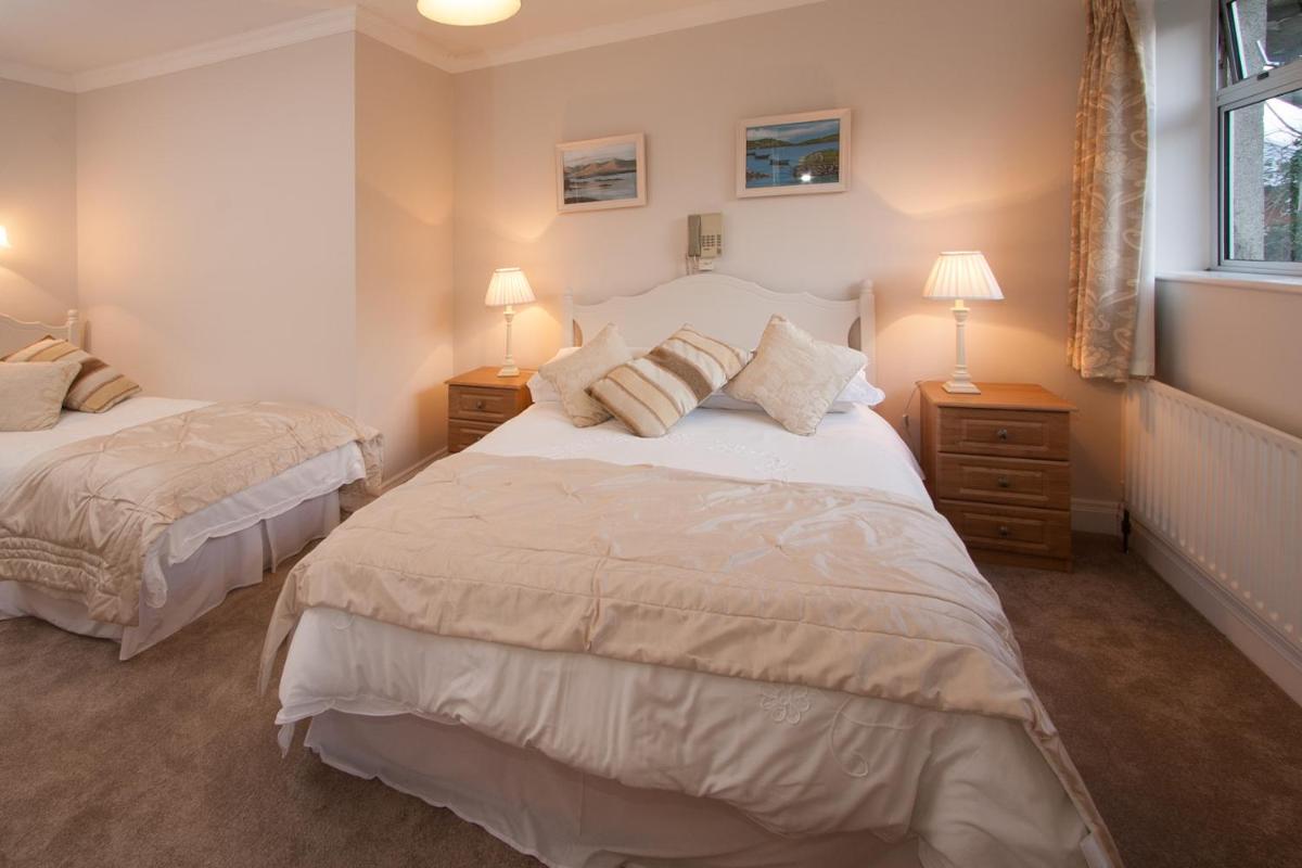 Deluxe Double Room with Private Bathroom photo 1