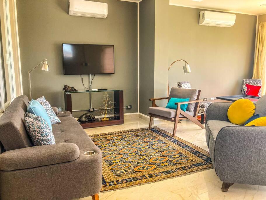 Three-Bedroom Apartment photo 1
