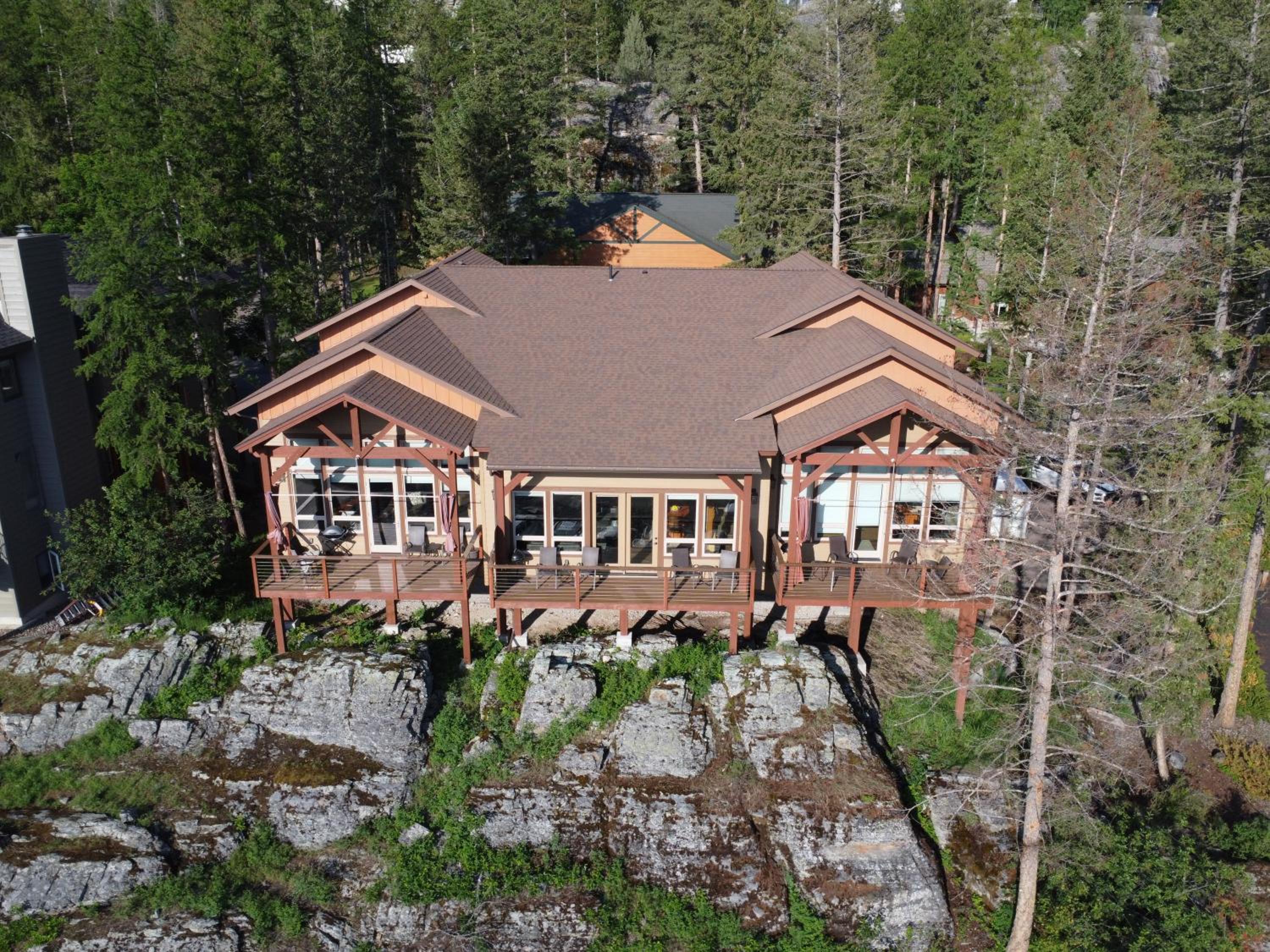 Four-Bedroom House photo 3