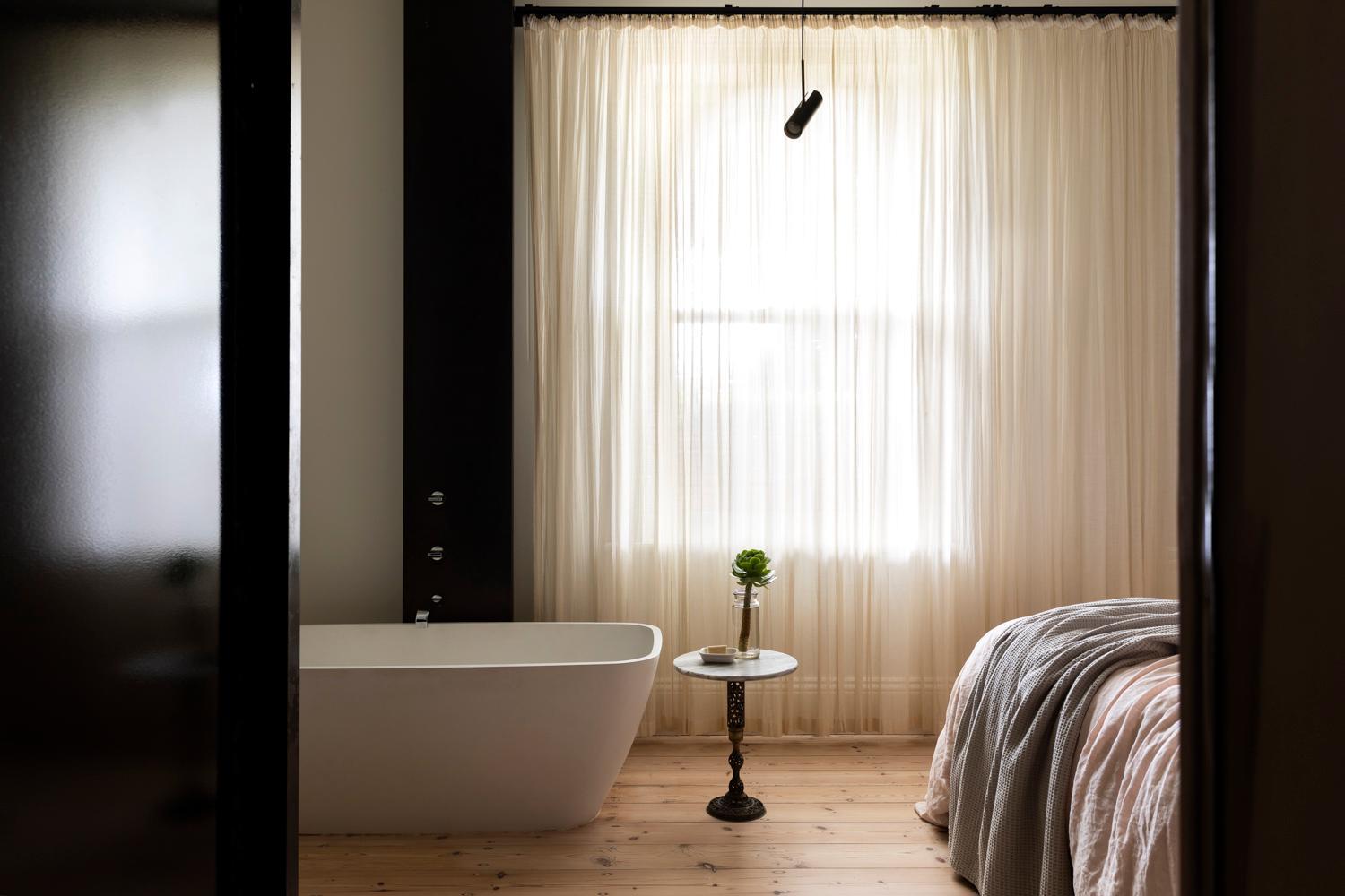 King Suite - 1 photo 2