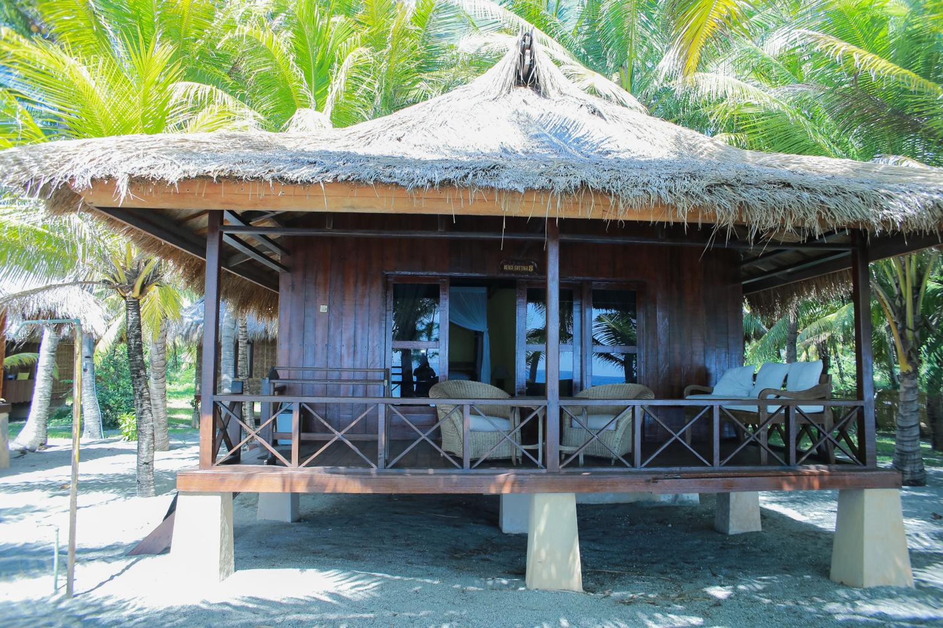 Deluxe Double Room with Side Sea View photo 2