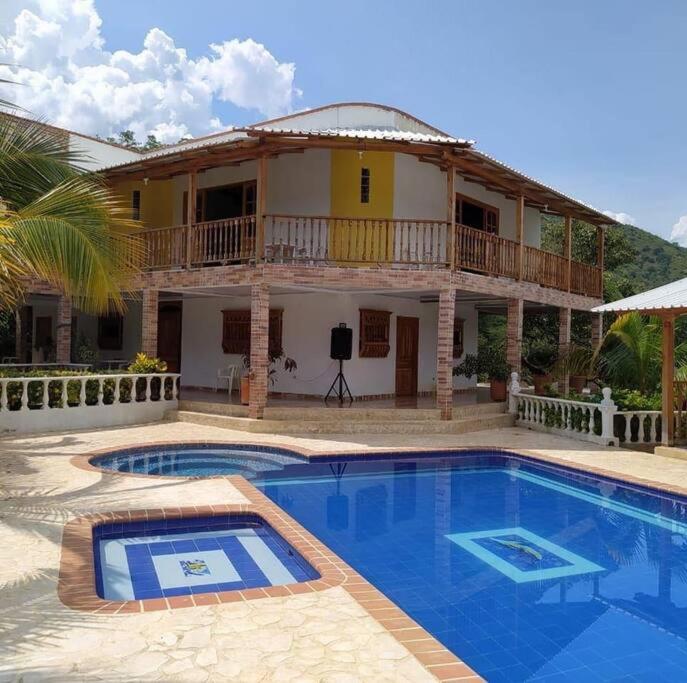 Villa photo 1