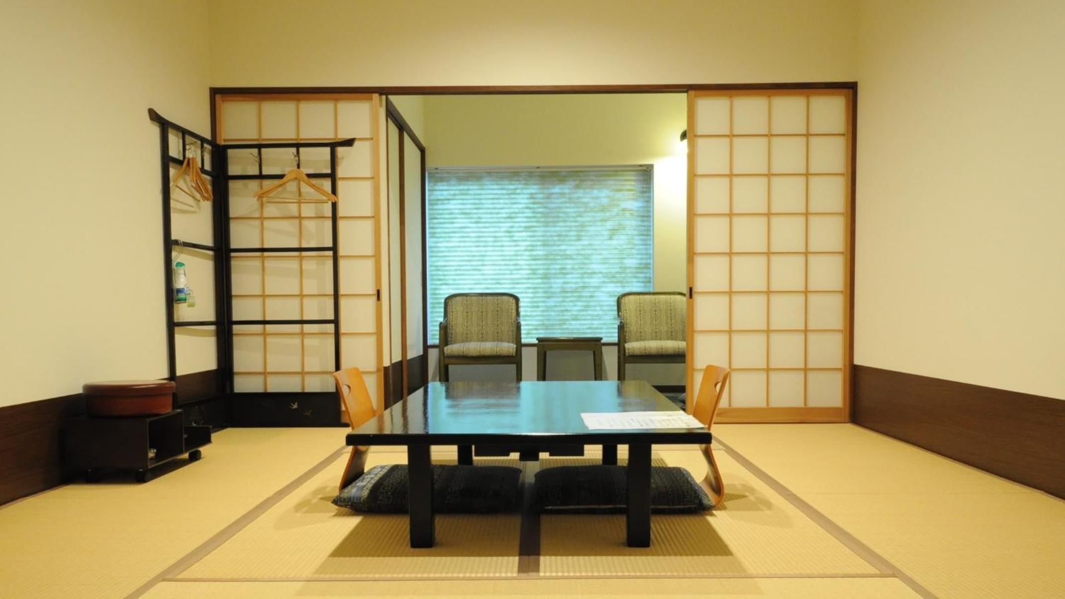 Japanese-Style Room With Shared Bathroom photo 1