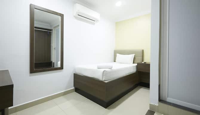 Standard Single Room (No Window) photo 1