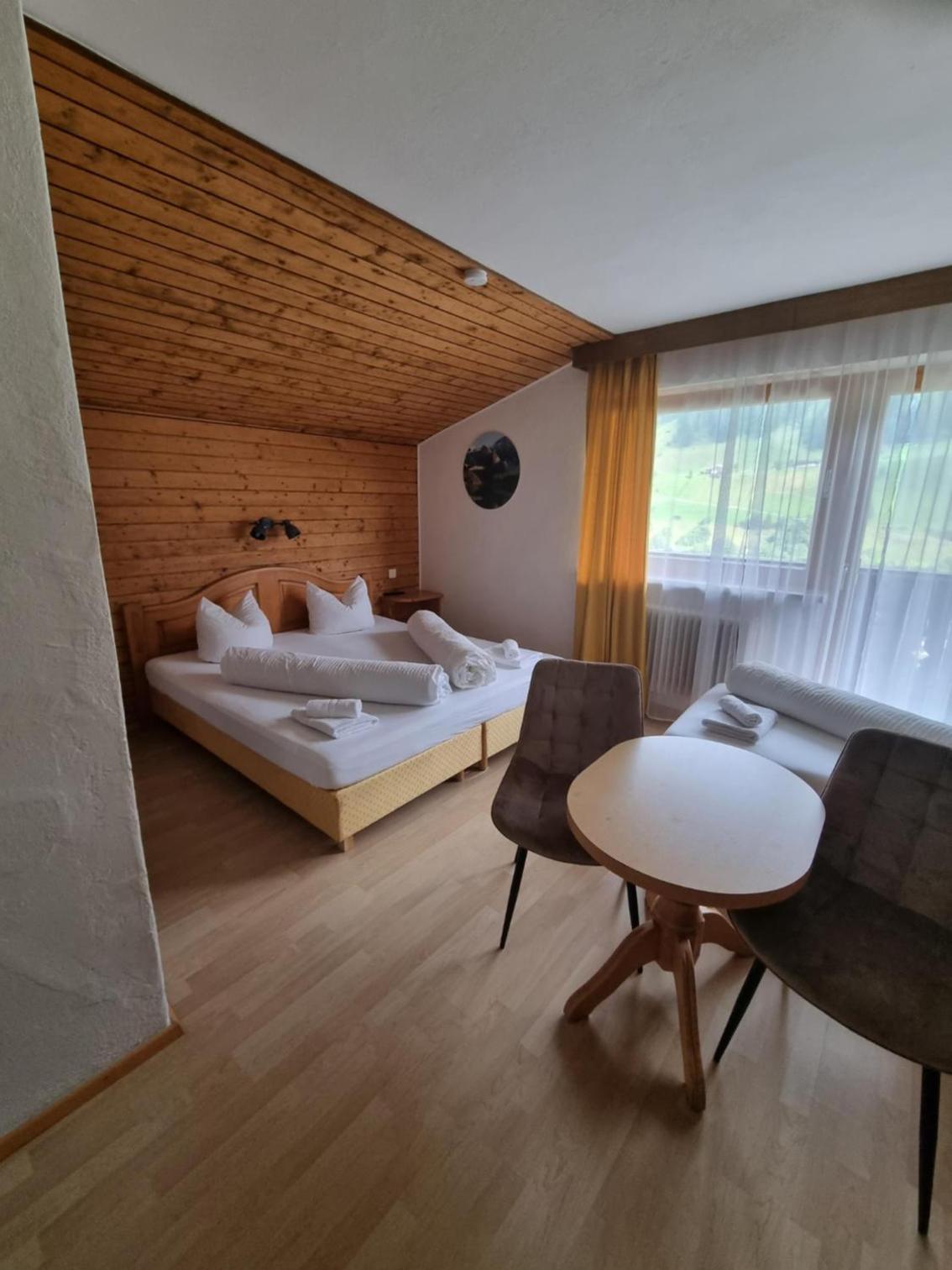 Basic Triple Room