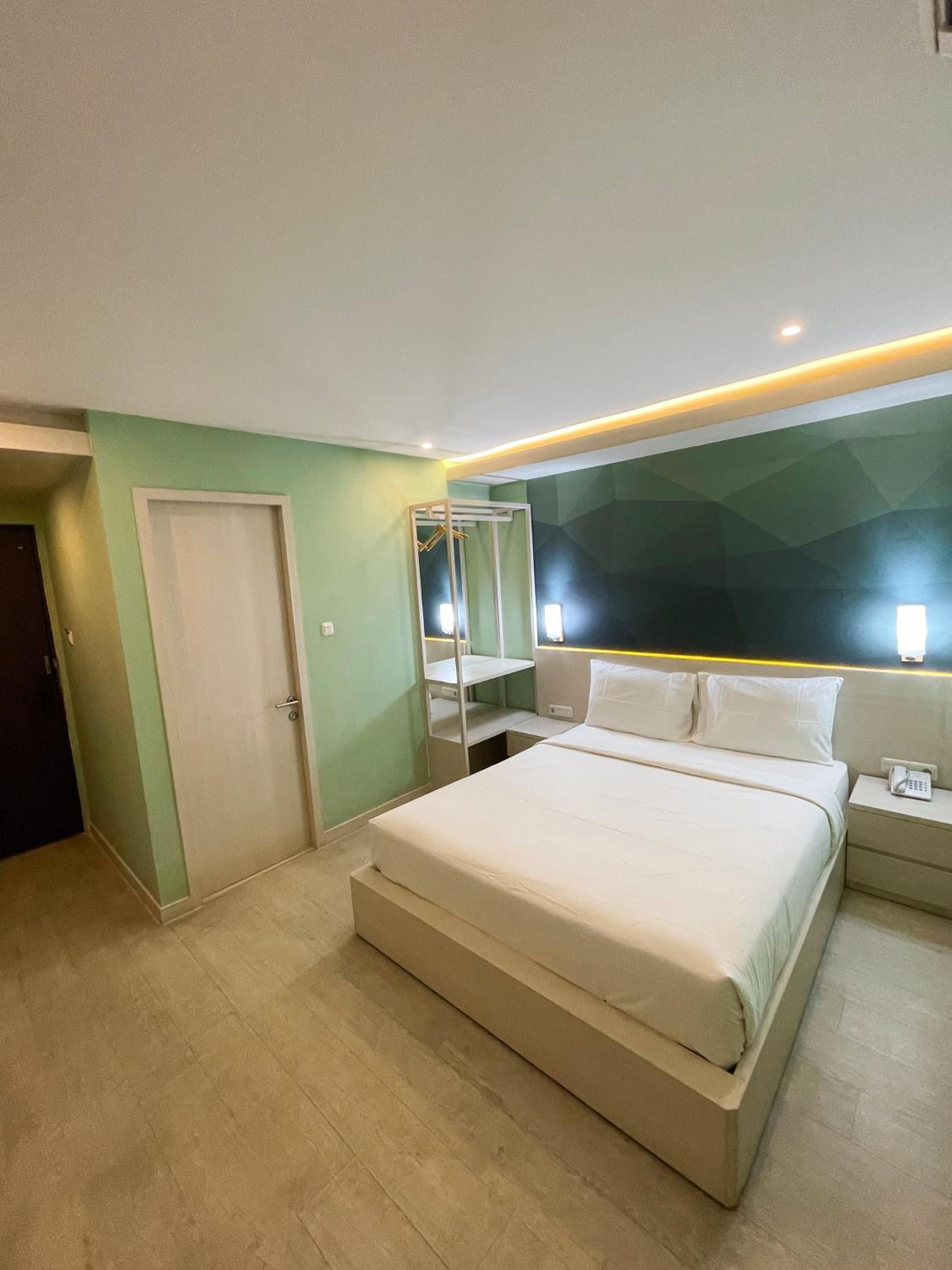 Deluxe Double Room - Photo 1