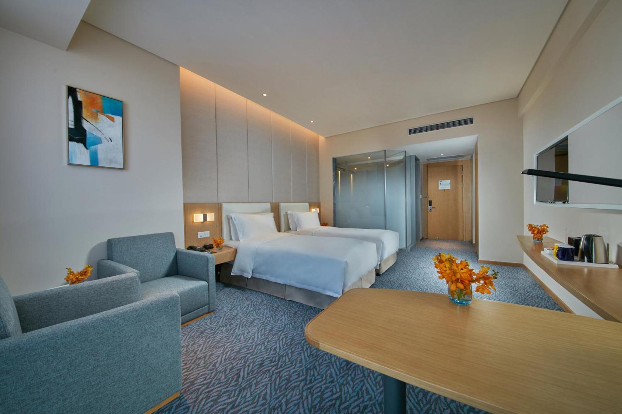 Standard Twin Room with Two Twin Beds photo 3