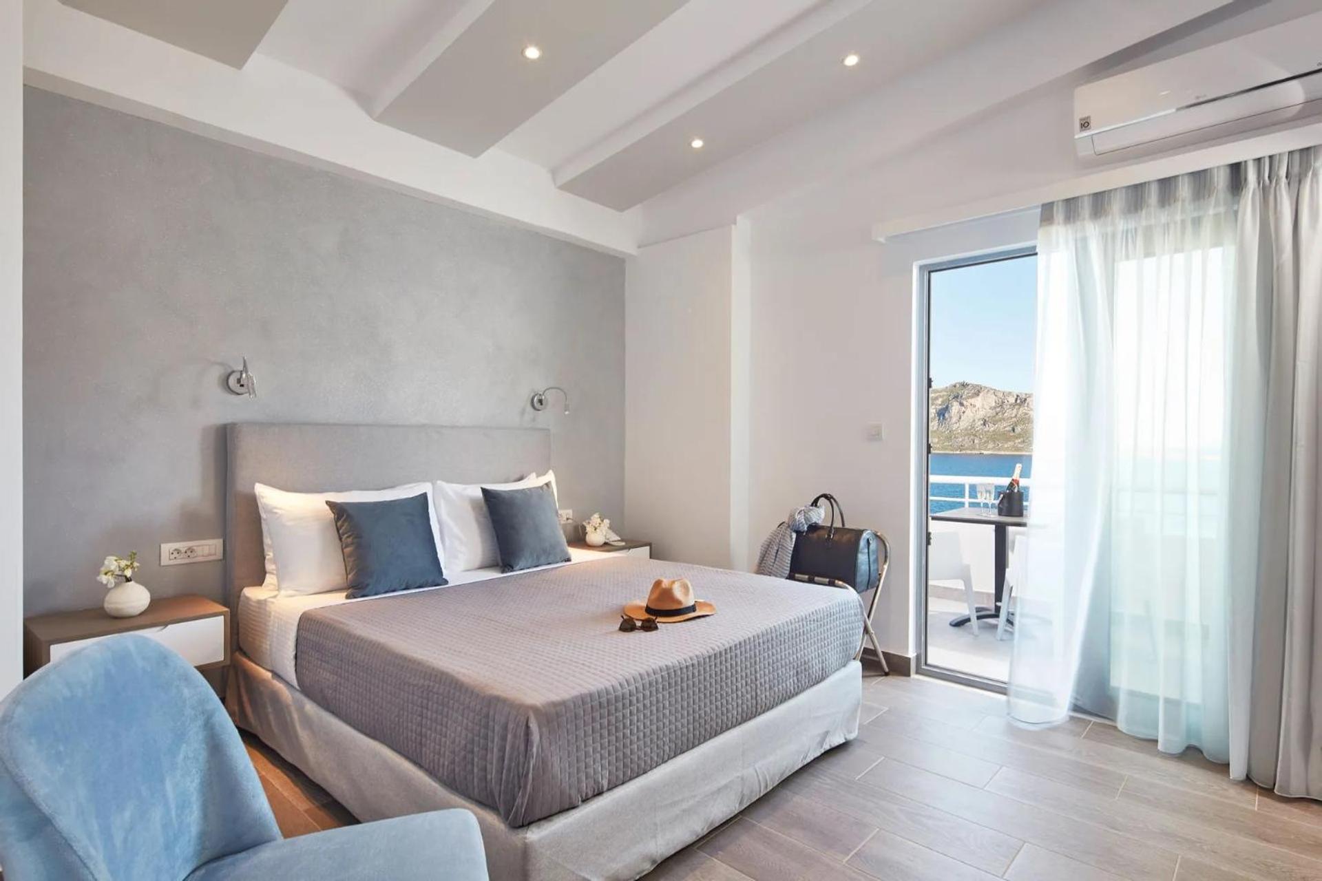 Superior Double or Twin Room with Sea View photo 3