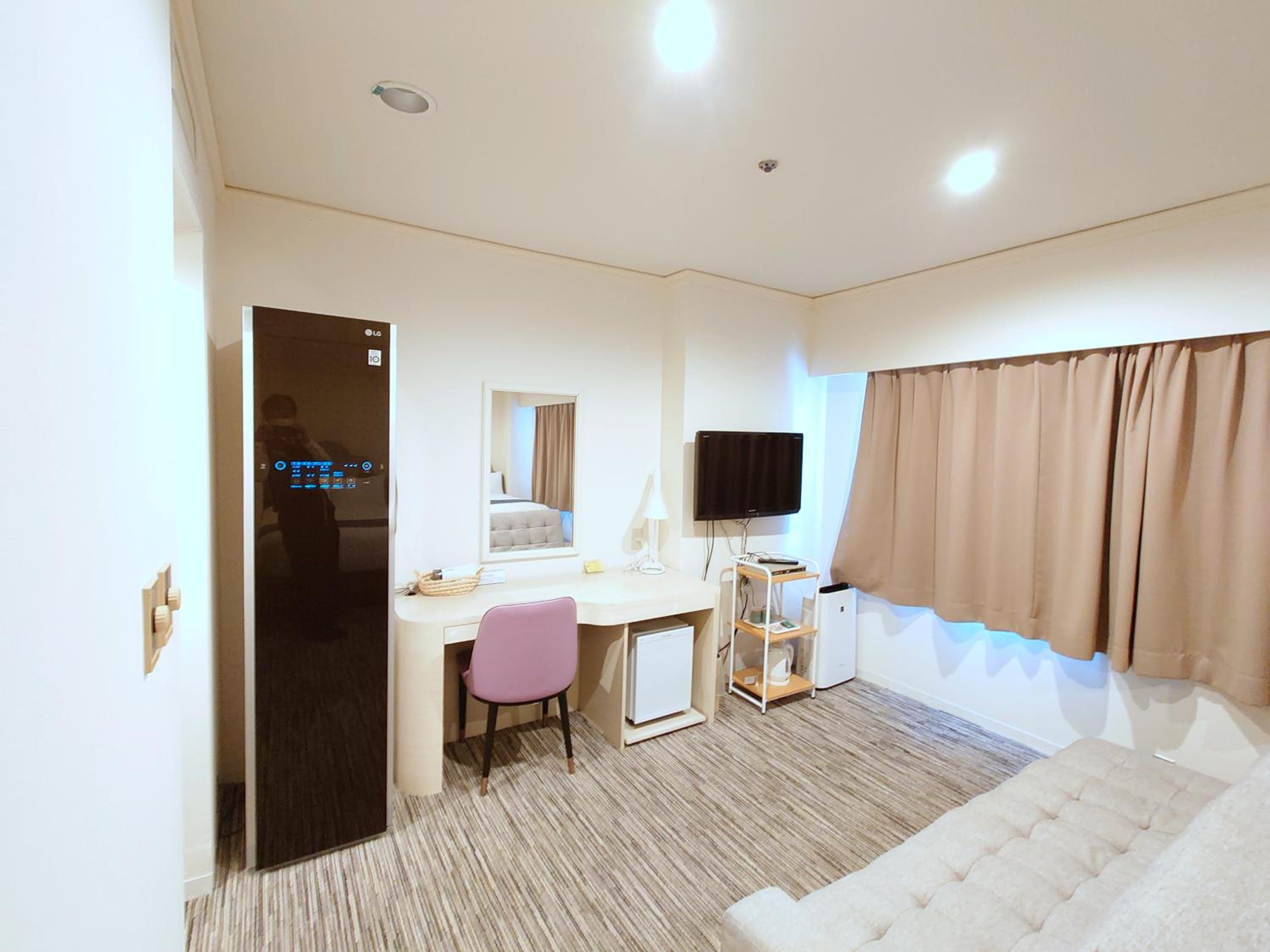 Premium Twin Room - Non-Smoking photo 2